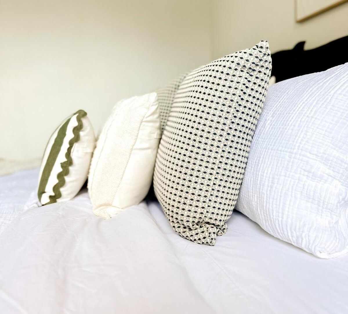 Mi Casa Su Casa - 2br Sleeps 6 - Free Parking - Cbd Apartment