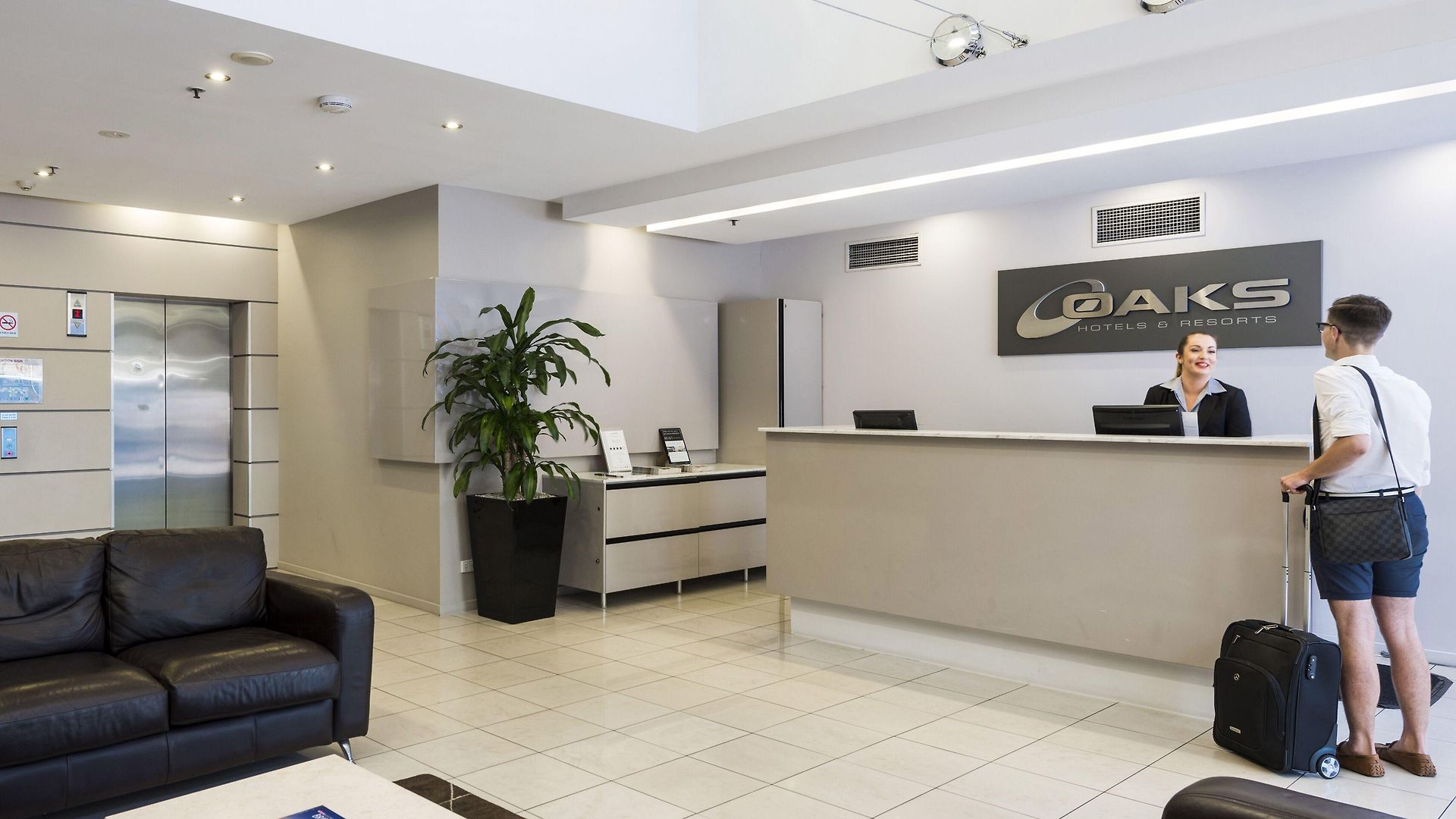 Oaks Lexicon Aparthotel 4*
