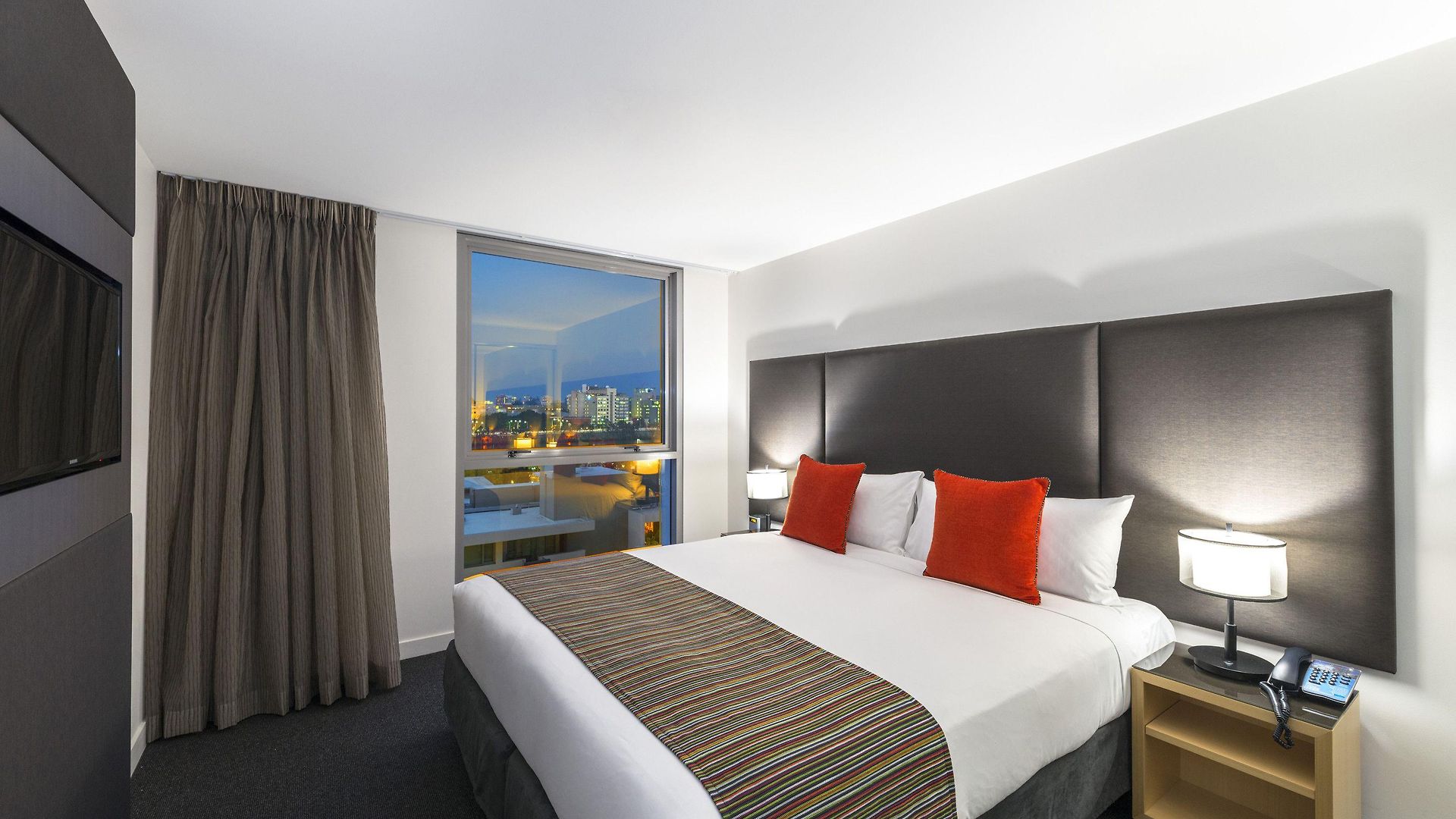 Mantra South Bank Hotel 4*