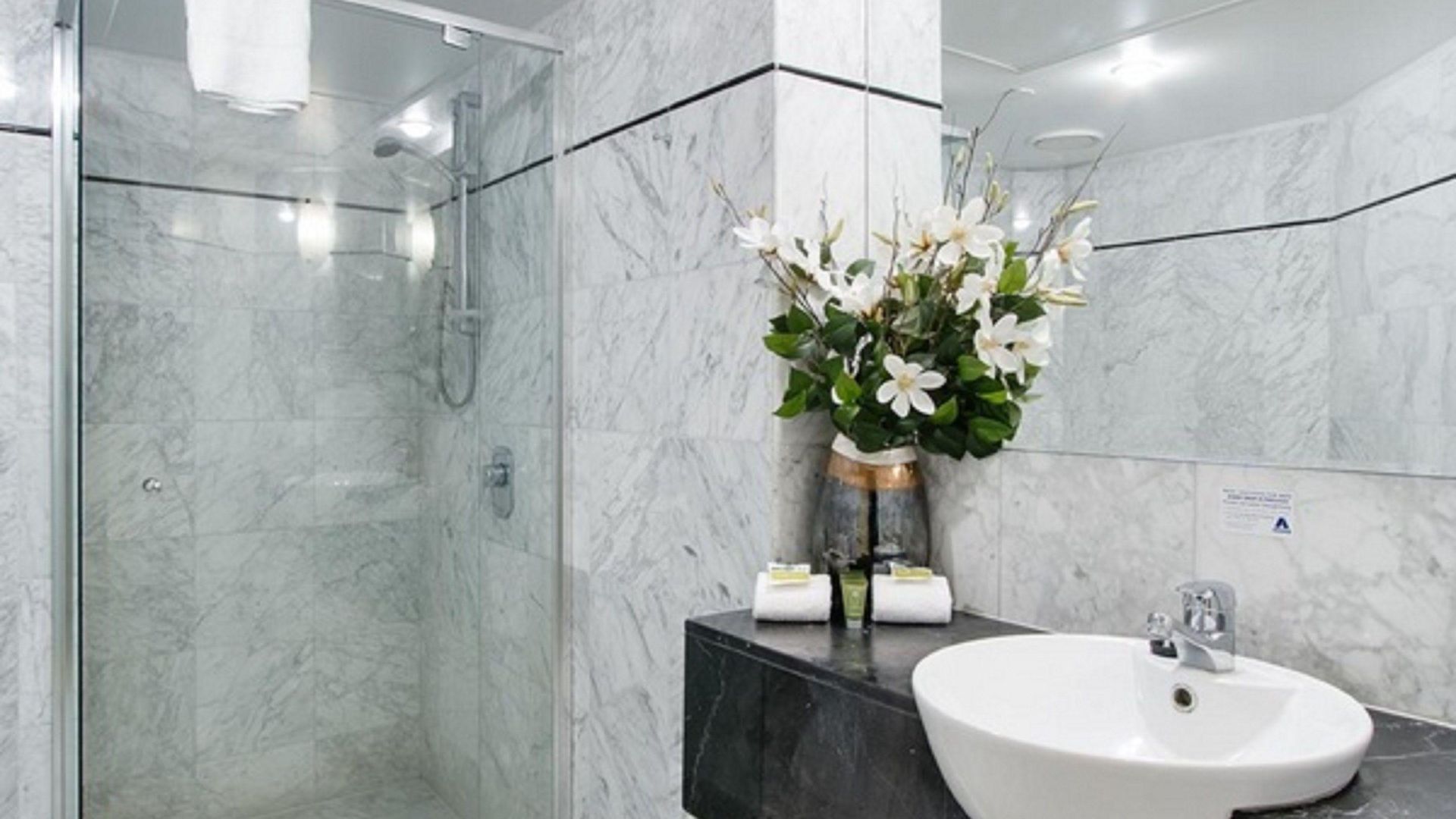 Aparthotel Macarthur Chambers 5*