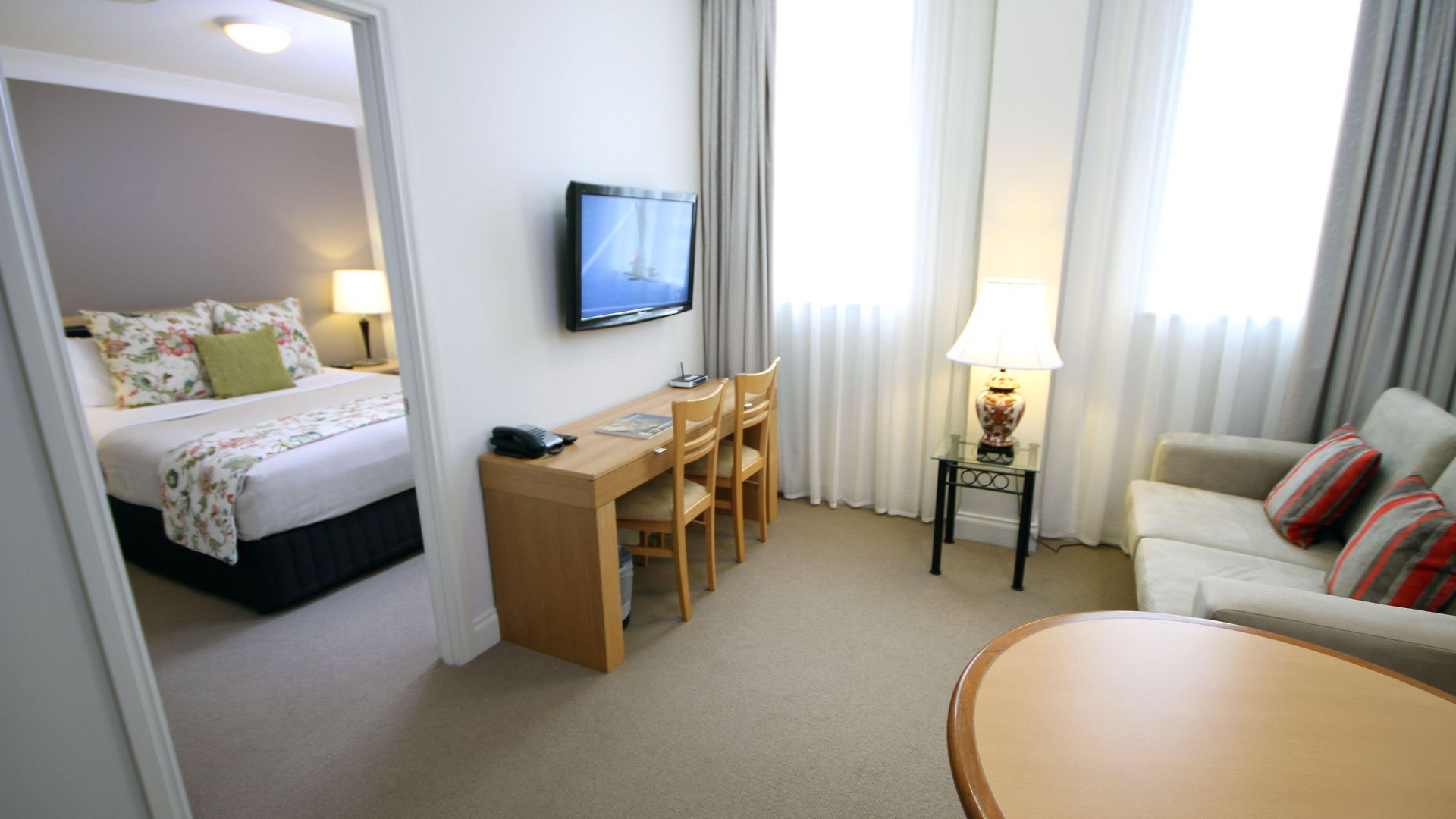 Manor Aparthotel