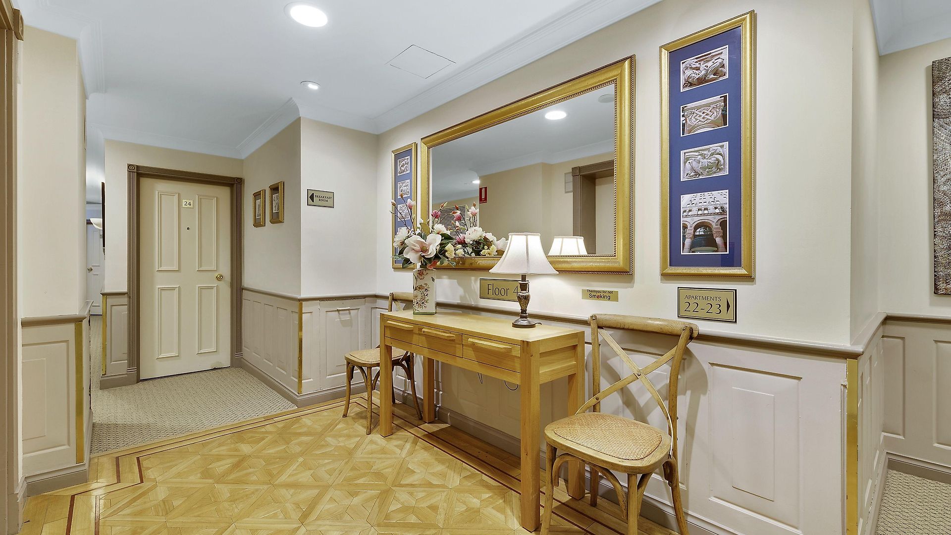 Aparthotel Manor 4*