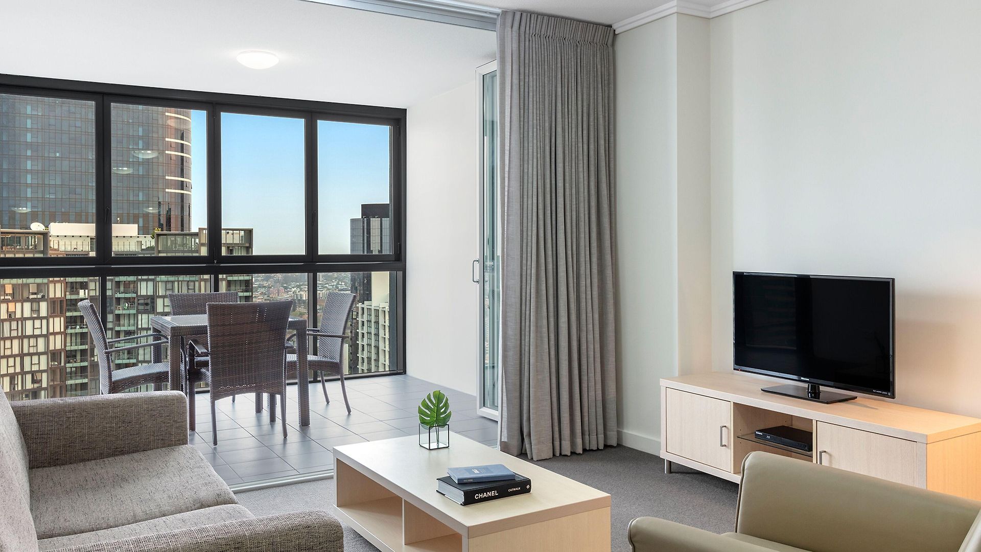 Oaks On Charlotte Aparthotel Brisbane