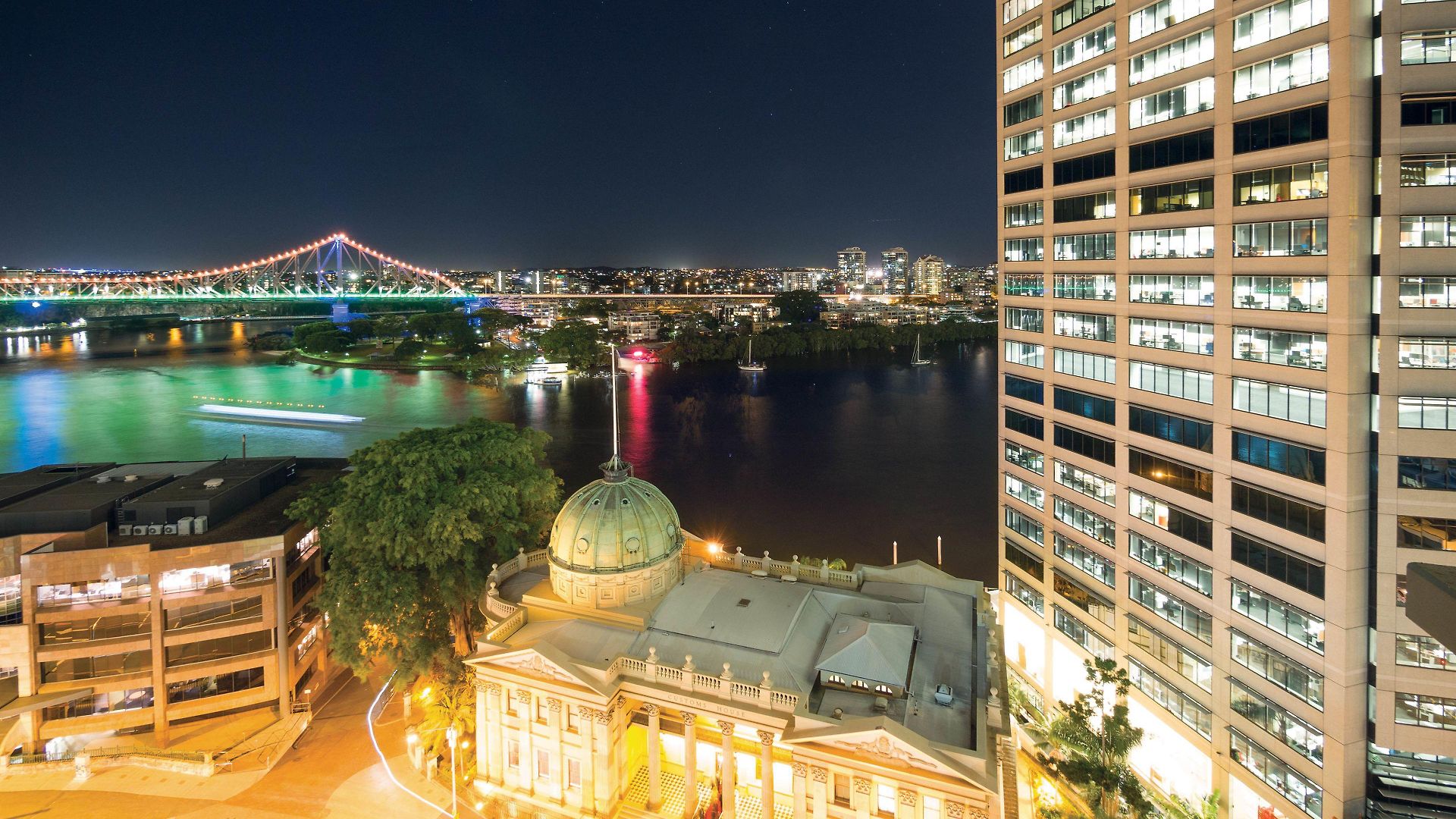 Oaks Aurora 4* Brisbane