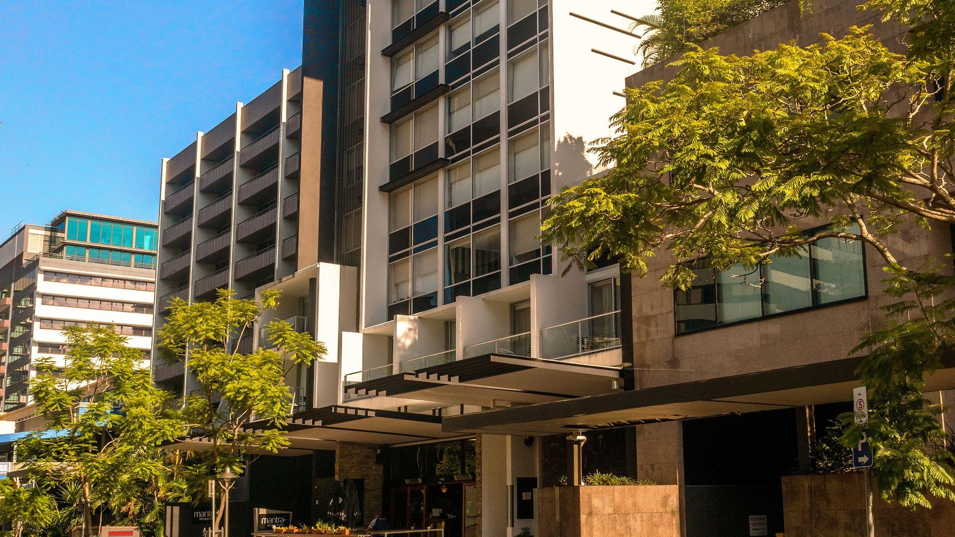 Mantra Terrace Hotel 4*