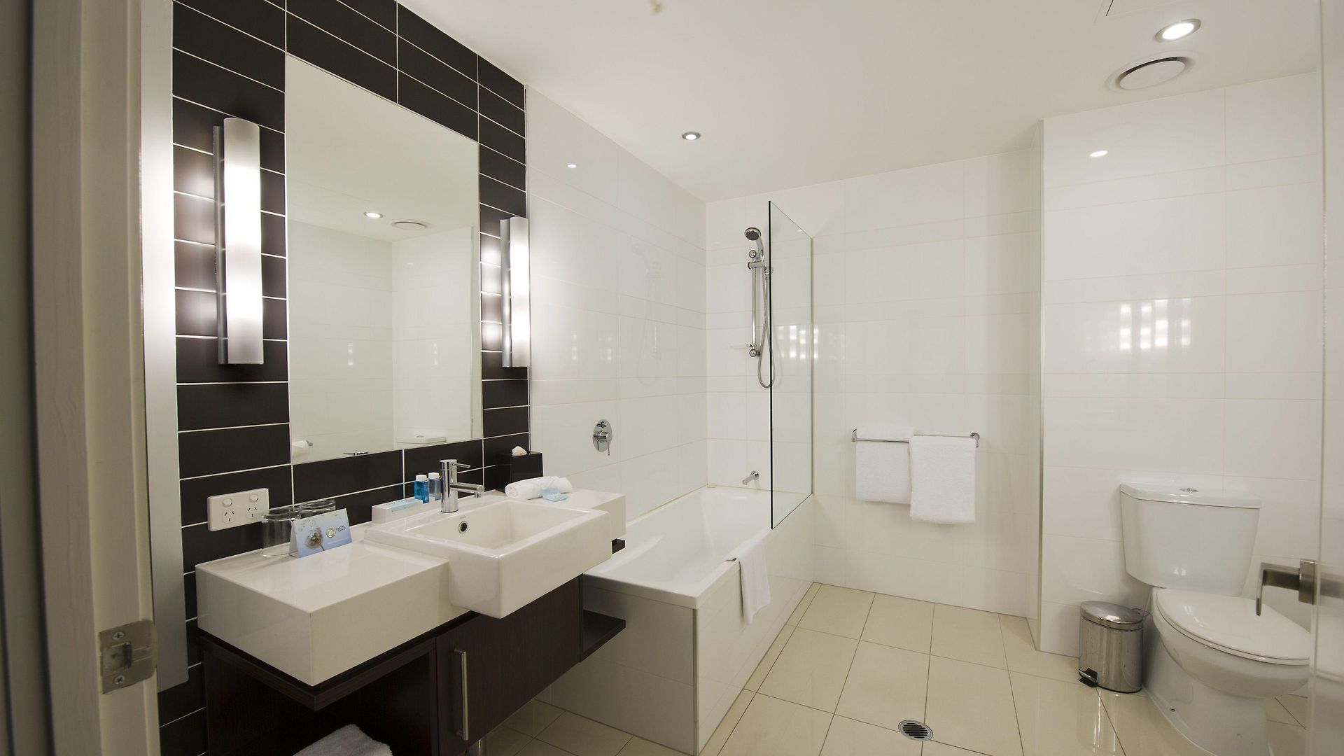 Novotel Airport Hotel
