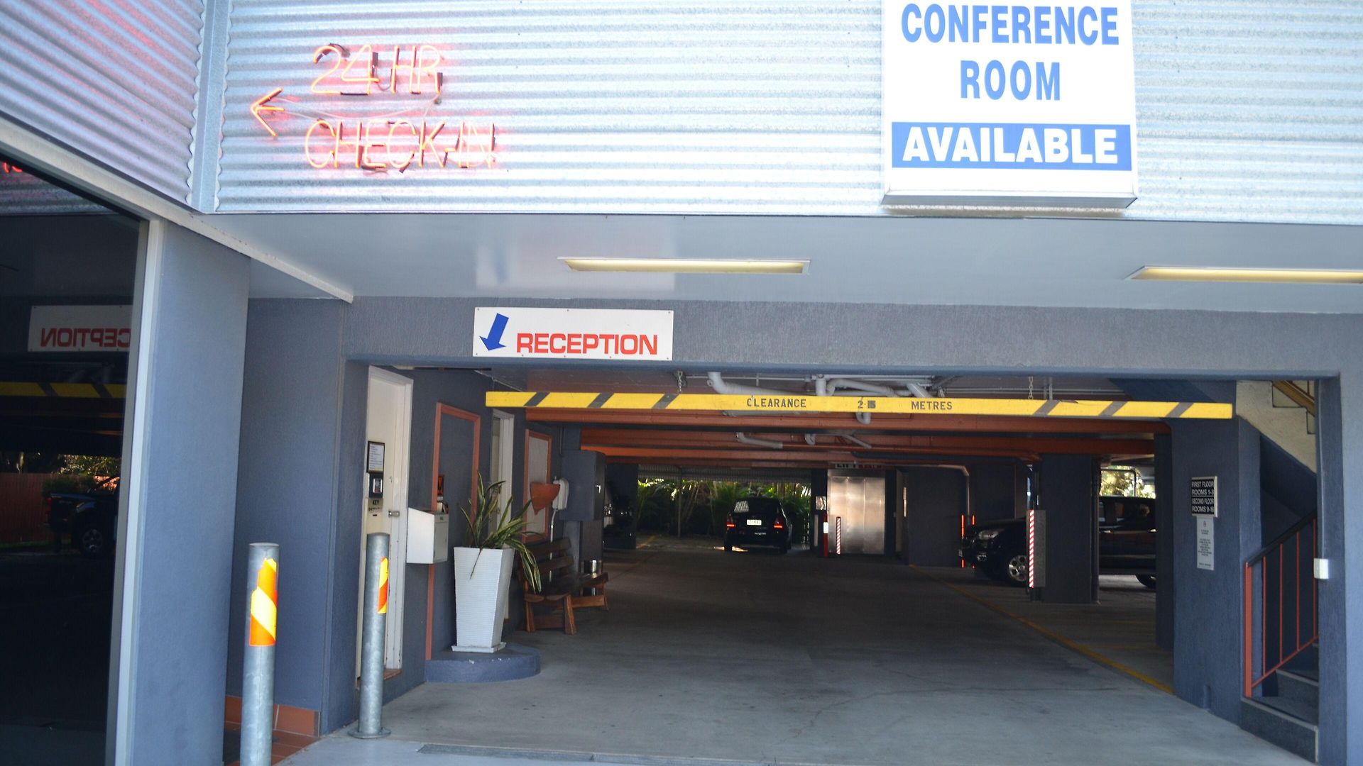 Motel Airport 4*
