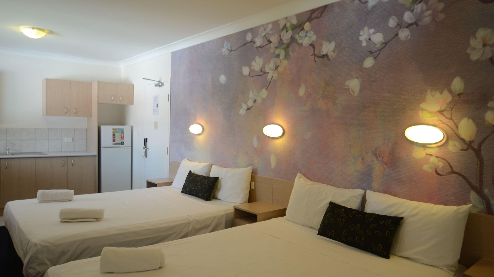 Airport Motel 4*