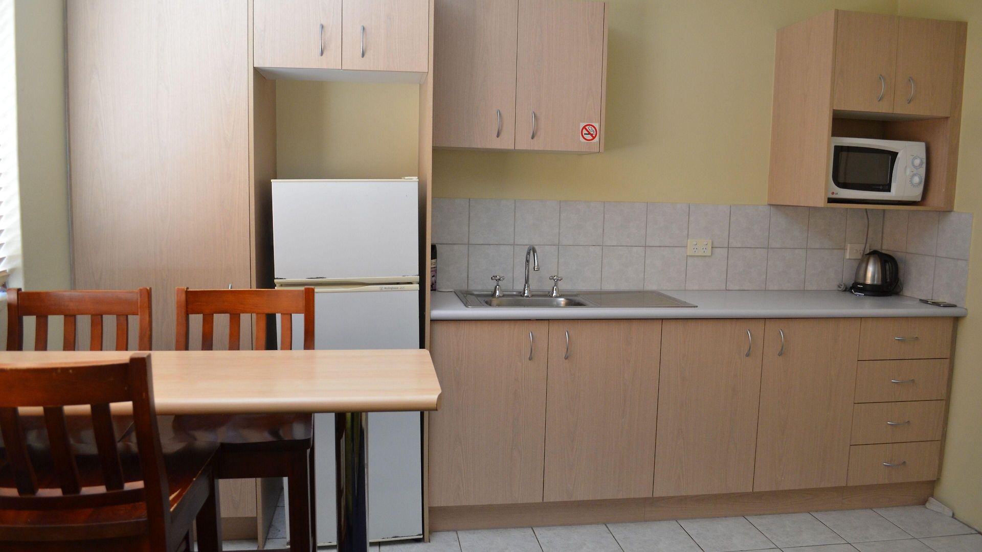 Airport Motel