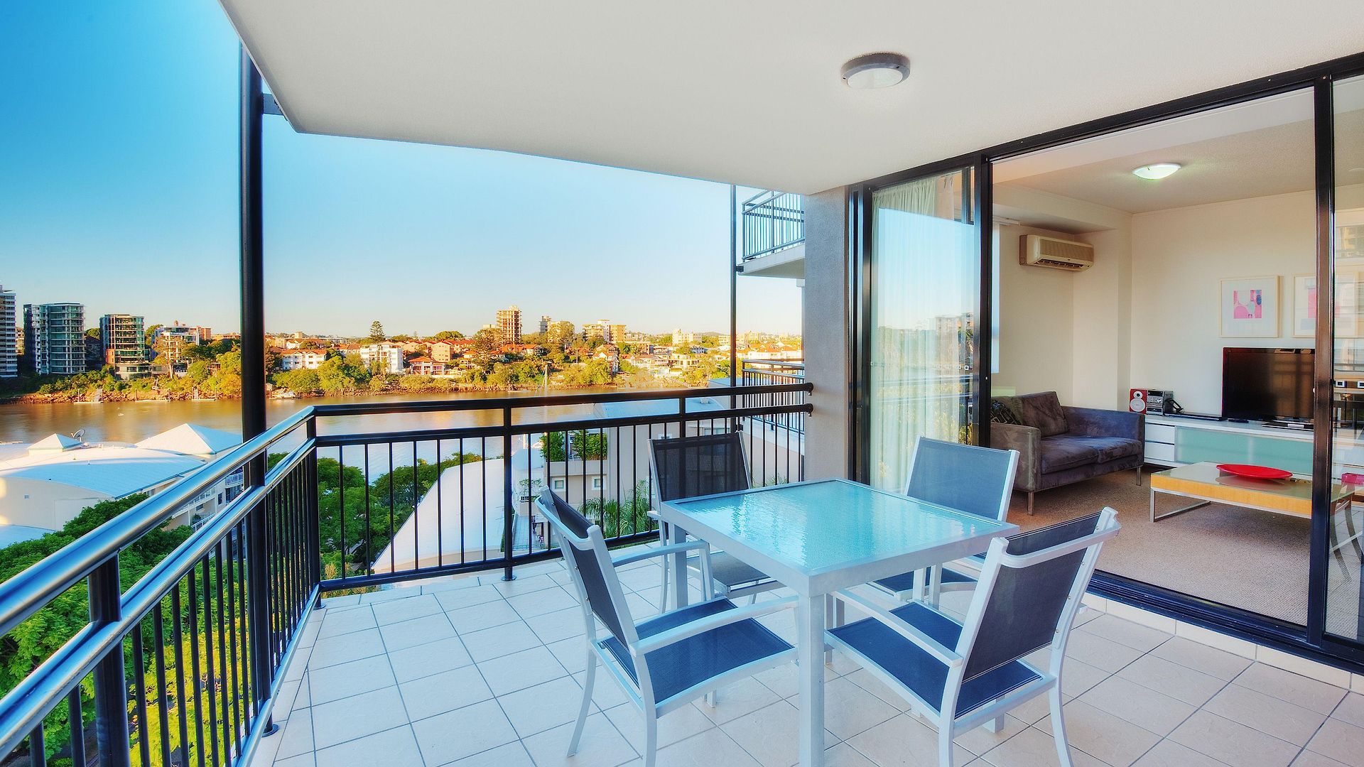 The Docks On Goodwin Aparthotel Brisbane