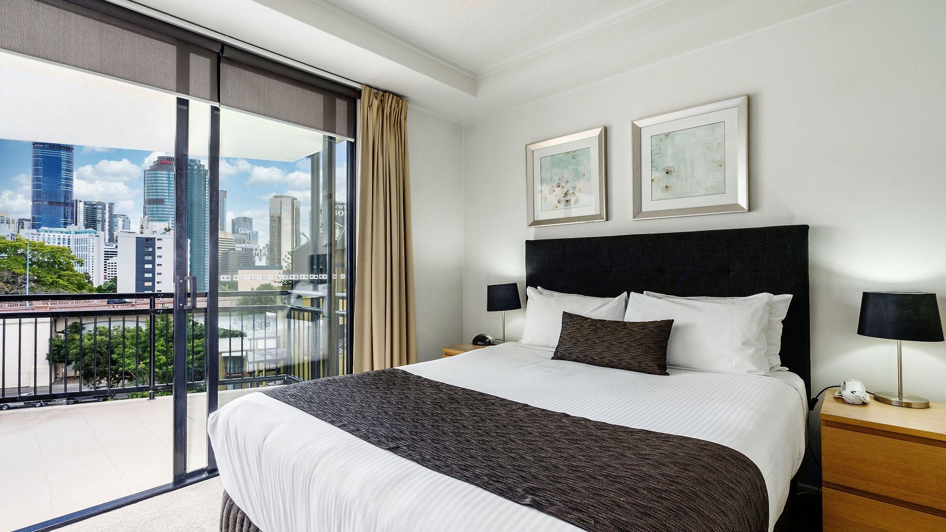 The Docks On Goodwin Aparthotel 5*