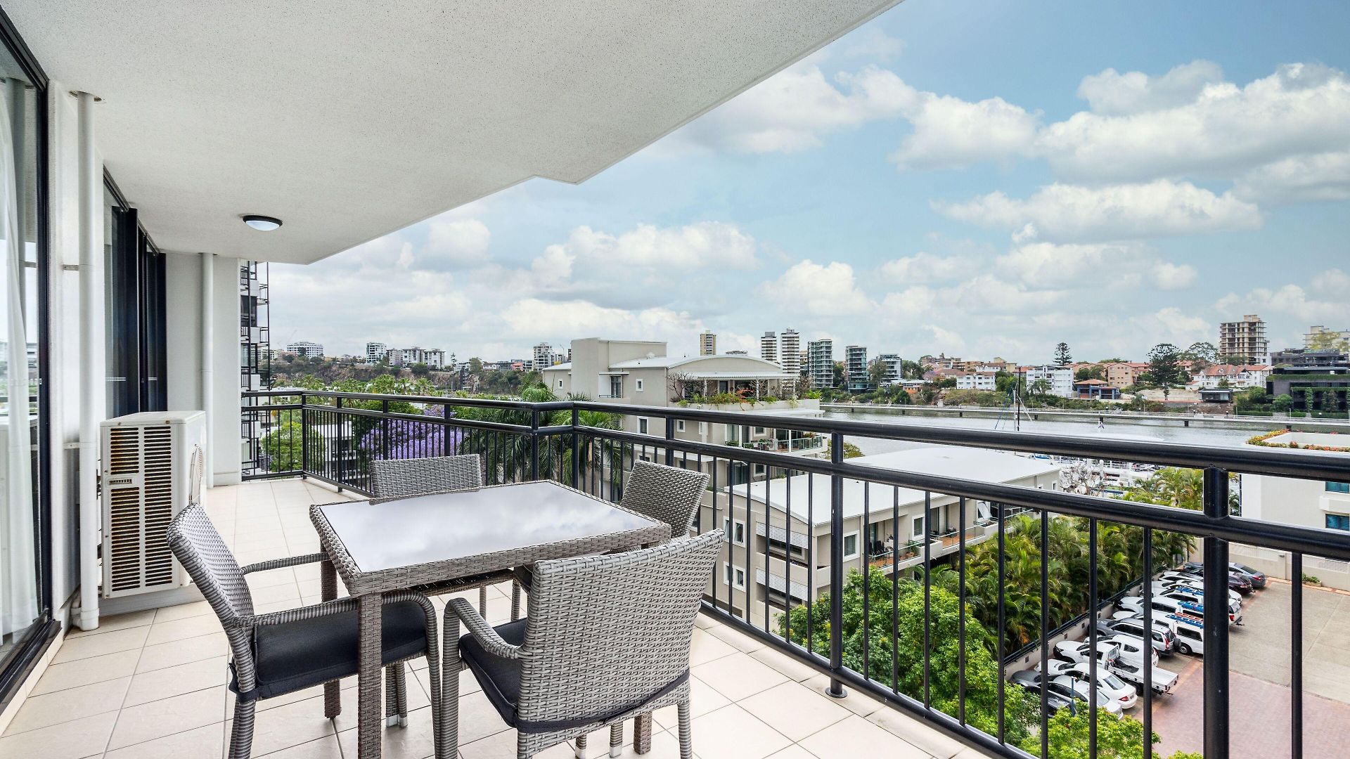 The Docks On Goodwin Aparthotel