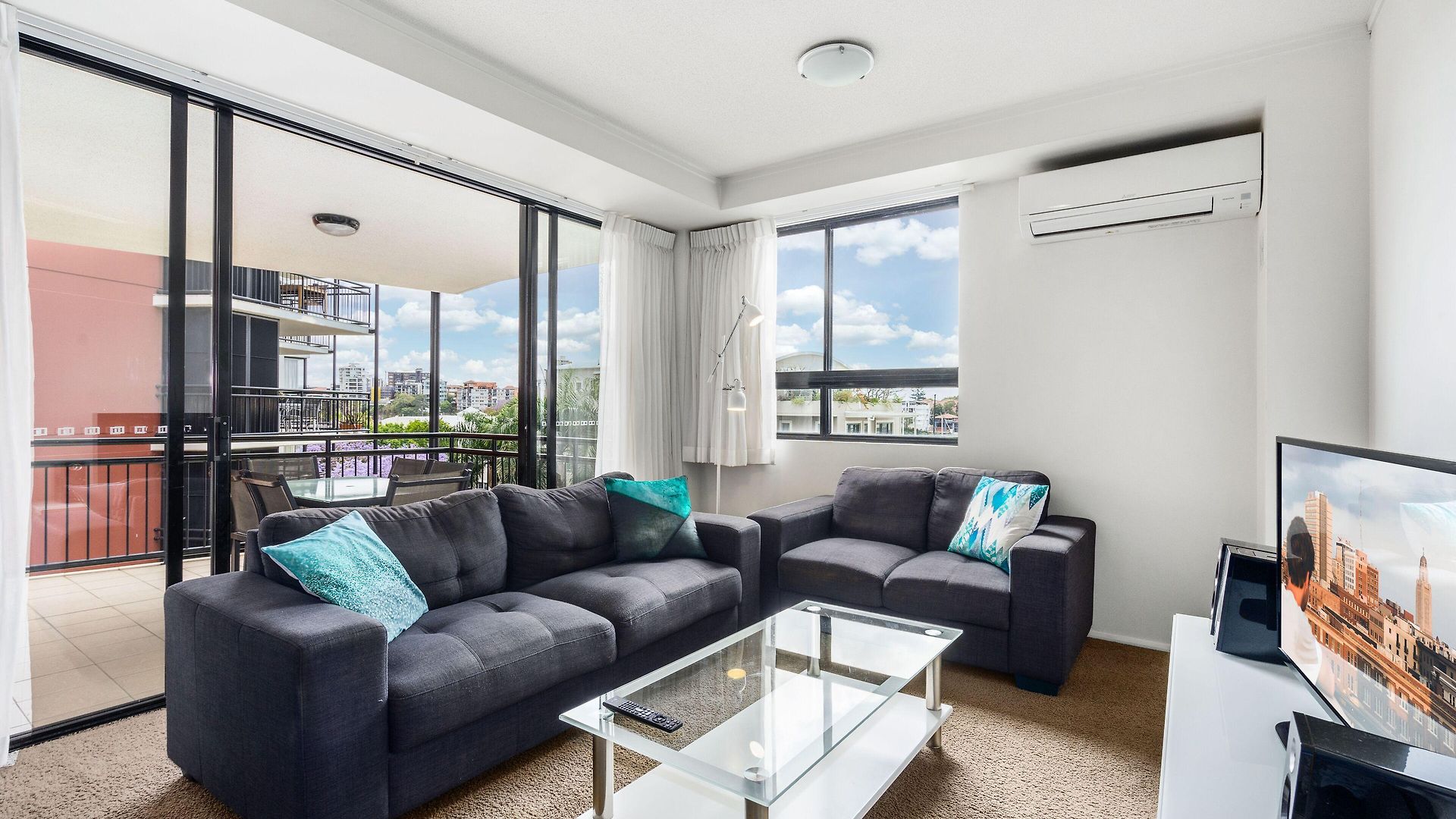 The Docks On Goodwin Aparthotel 5*