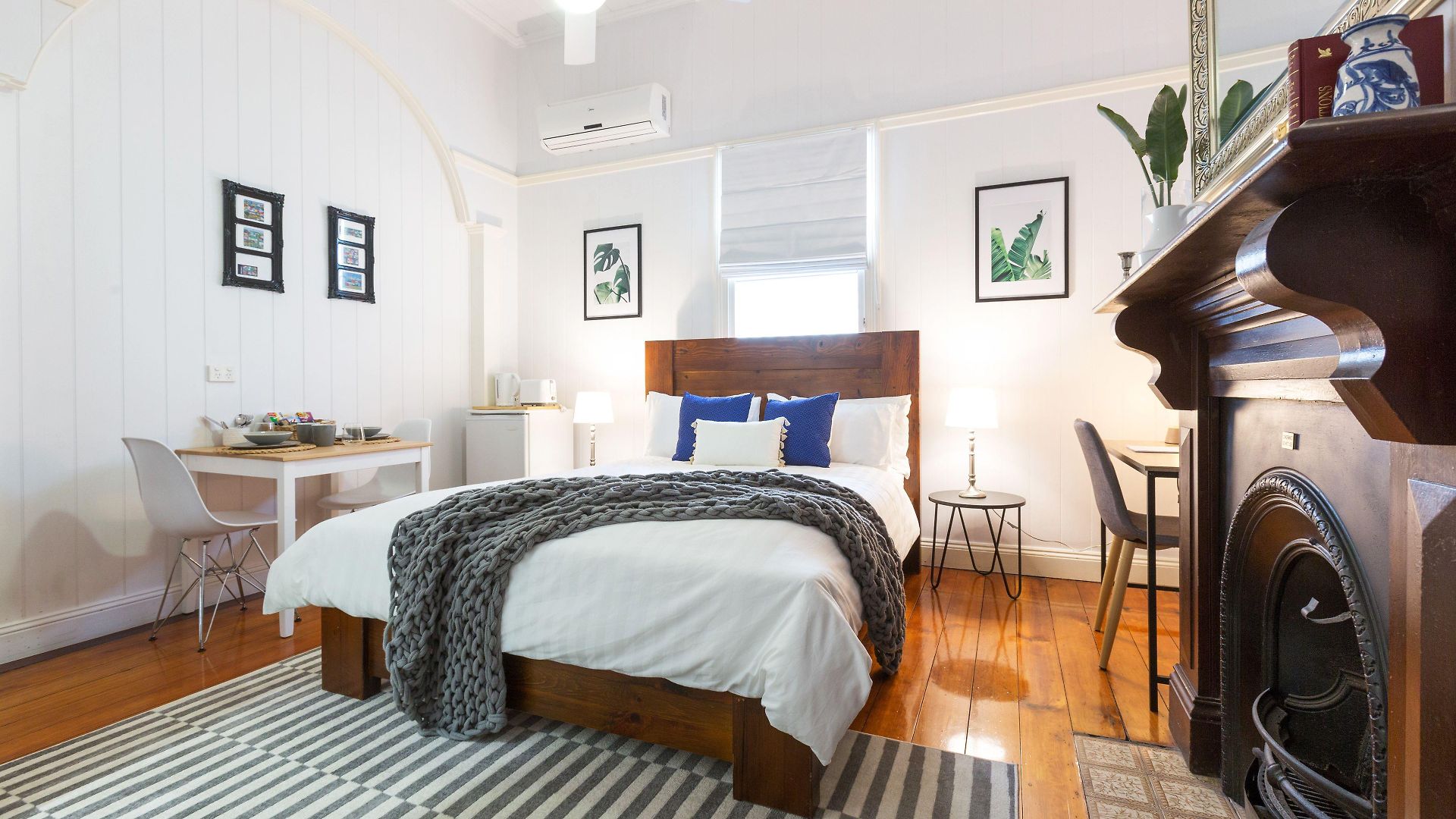99 Kirkland Bed & Breakfast Brisbane