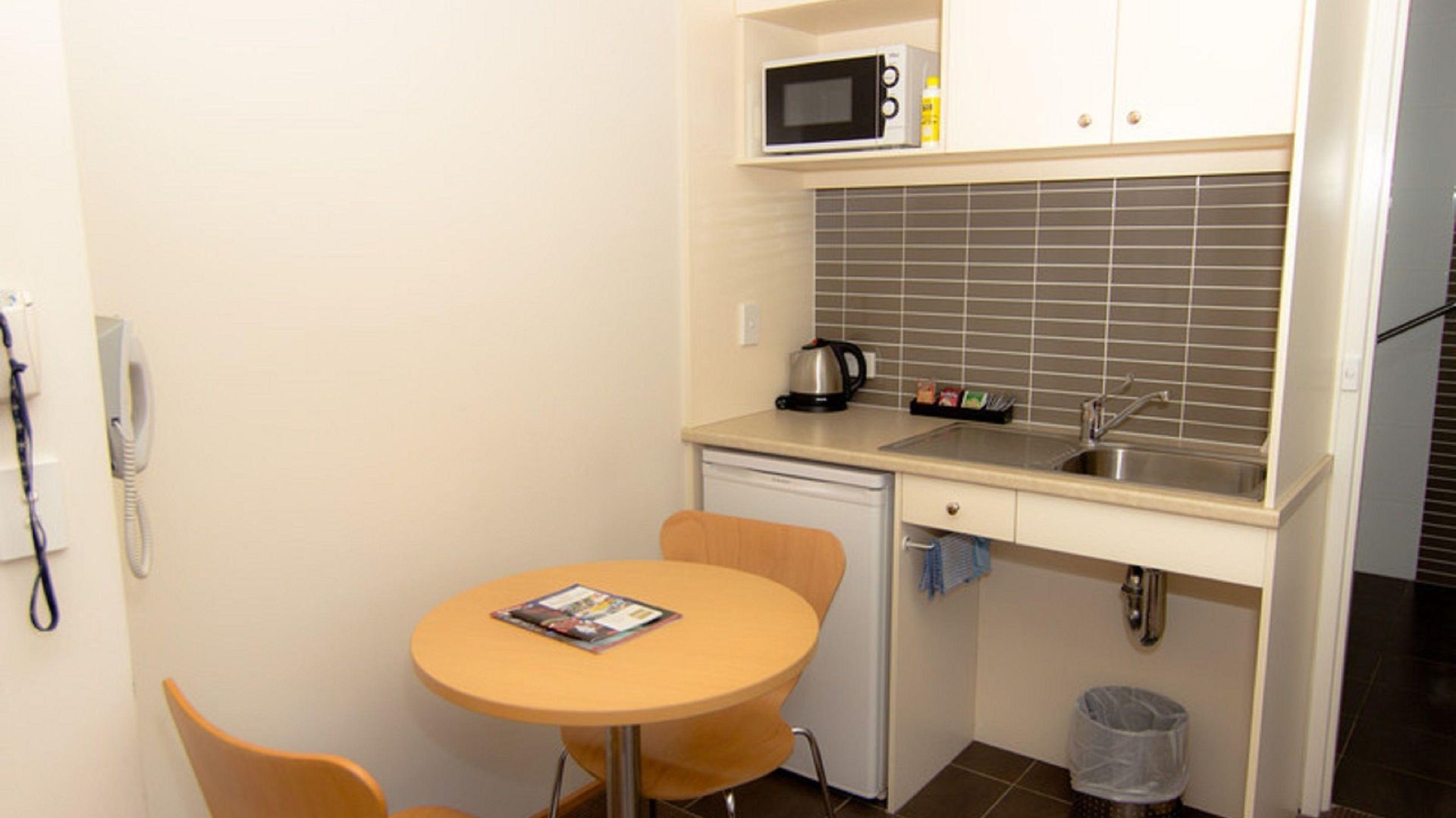 Airport Ascot Motel 4*