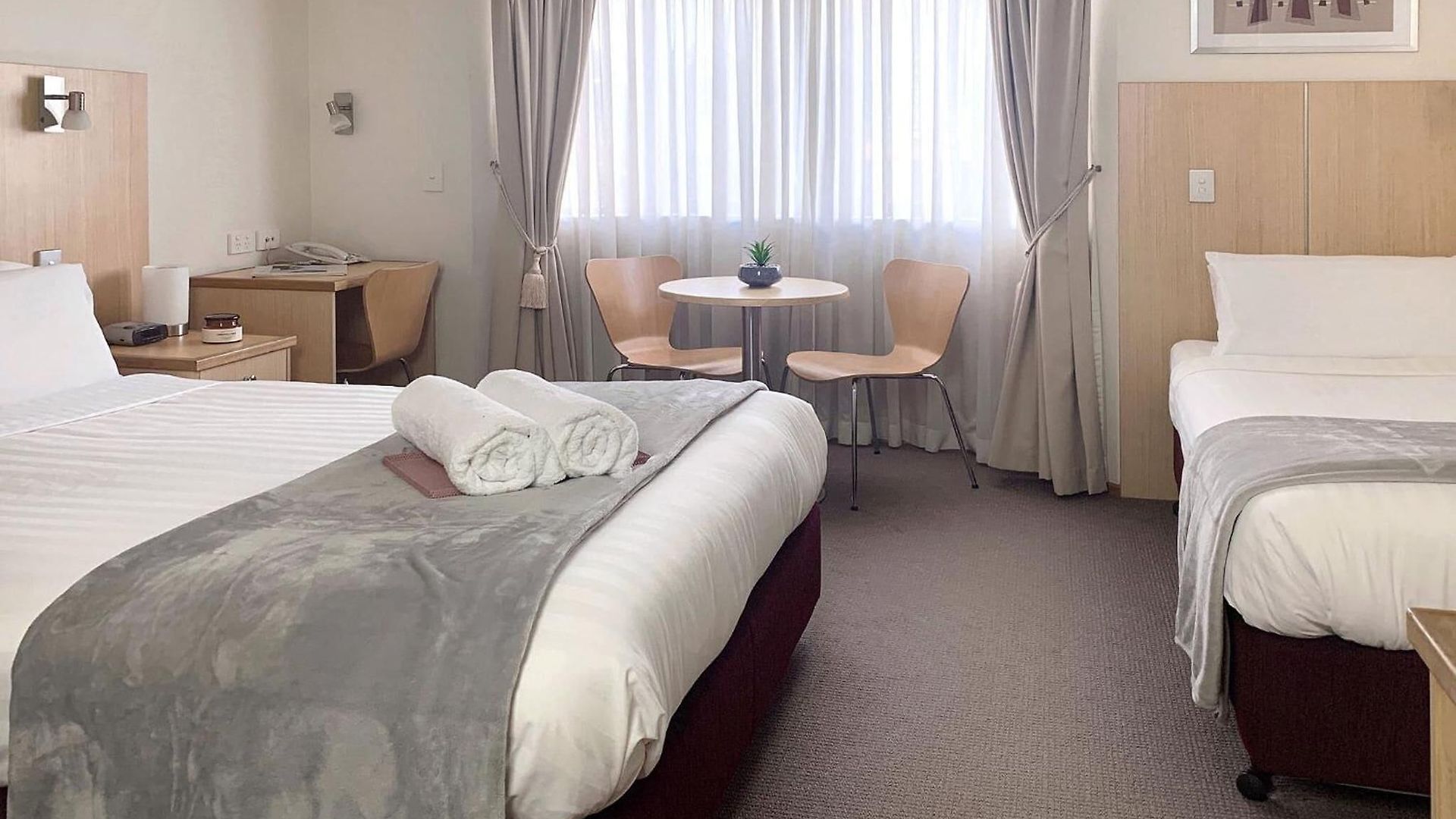 Airport Ascot 4*