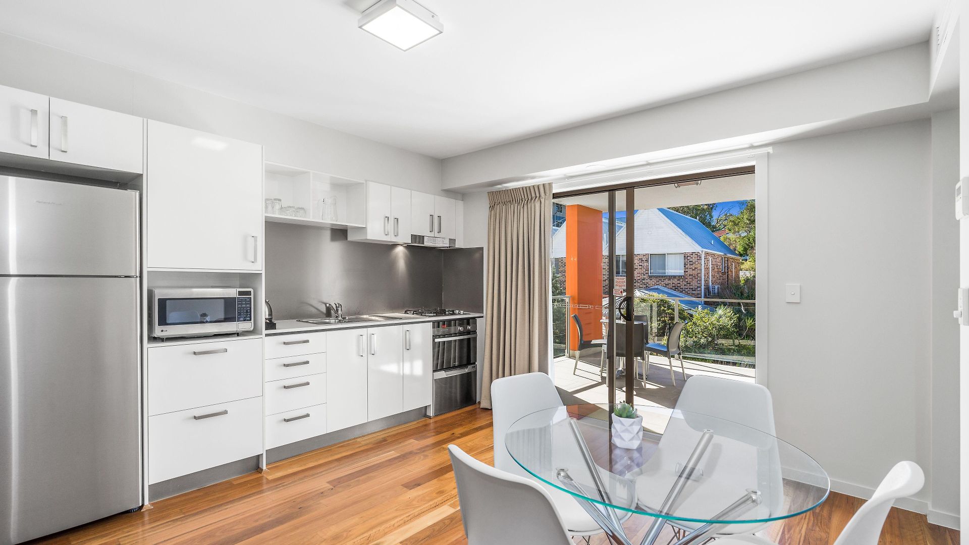 Essence Chermside 4*