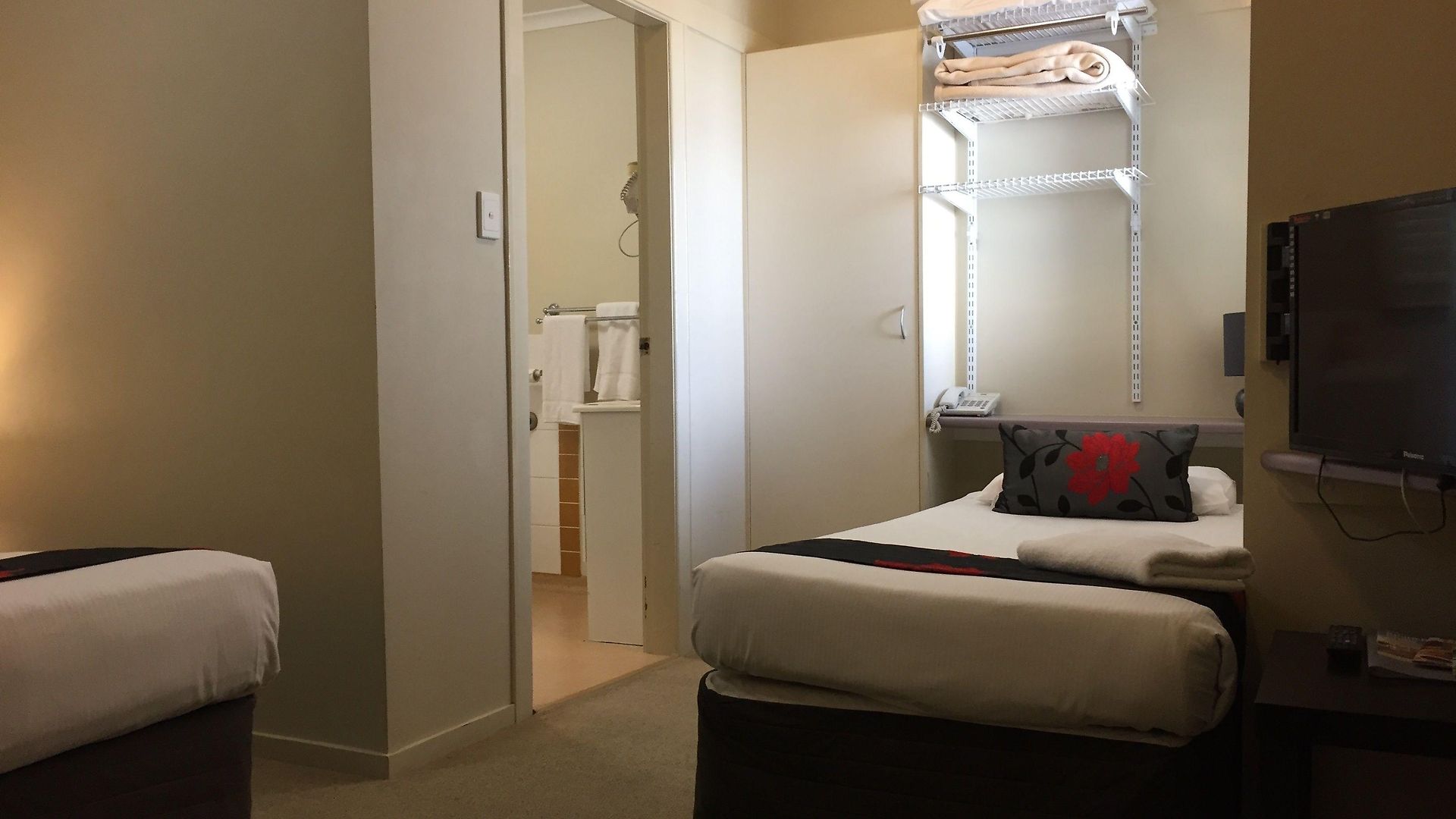 Street 3* Brisbane