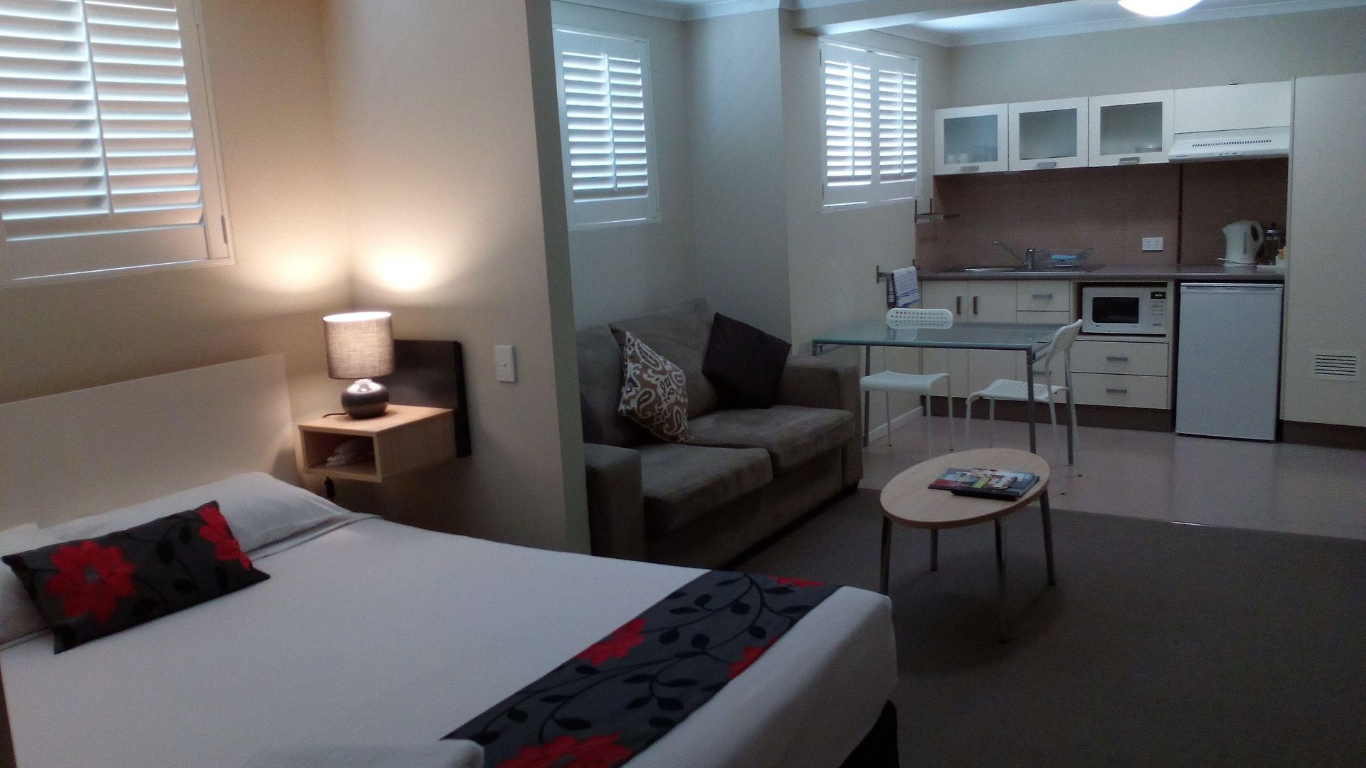 Street Aparthotel