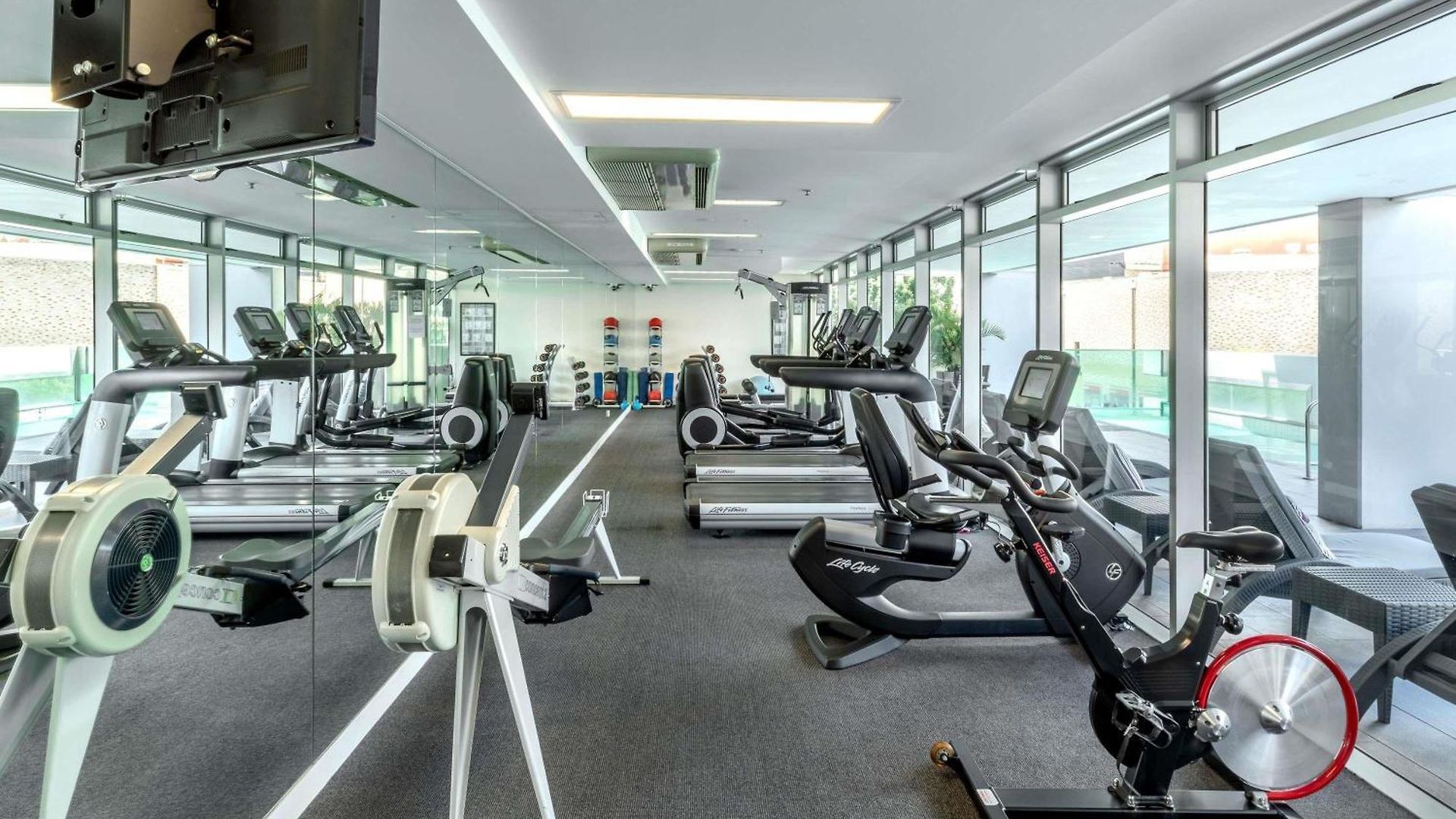 Hotel Mantra South Bank 4*