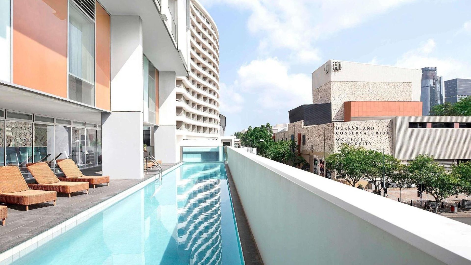Mantra South Bank Hotel 4*