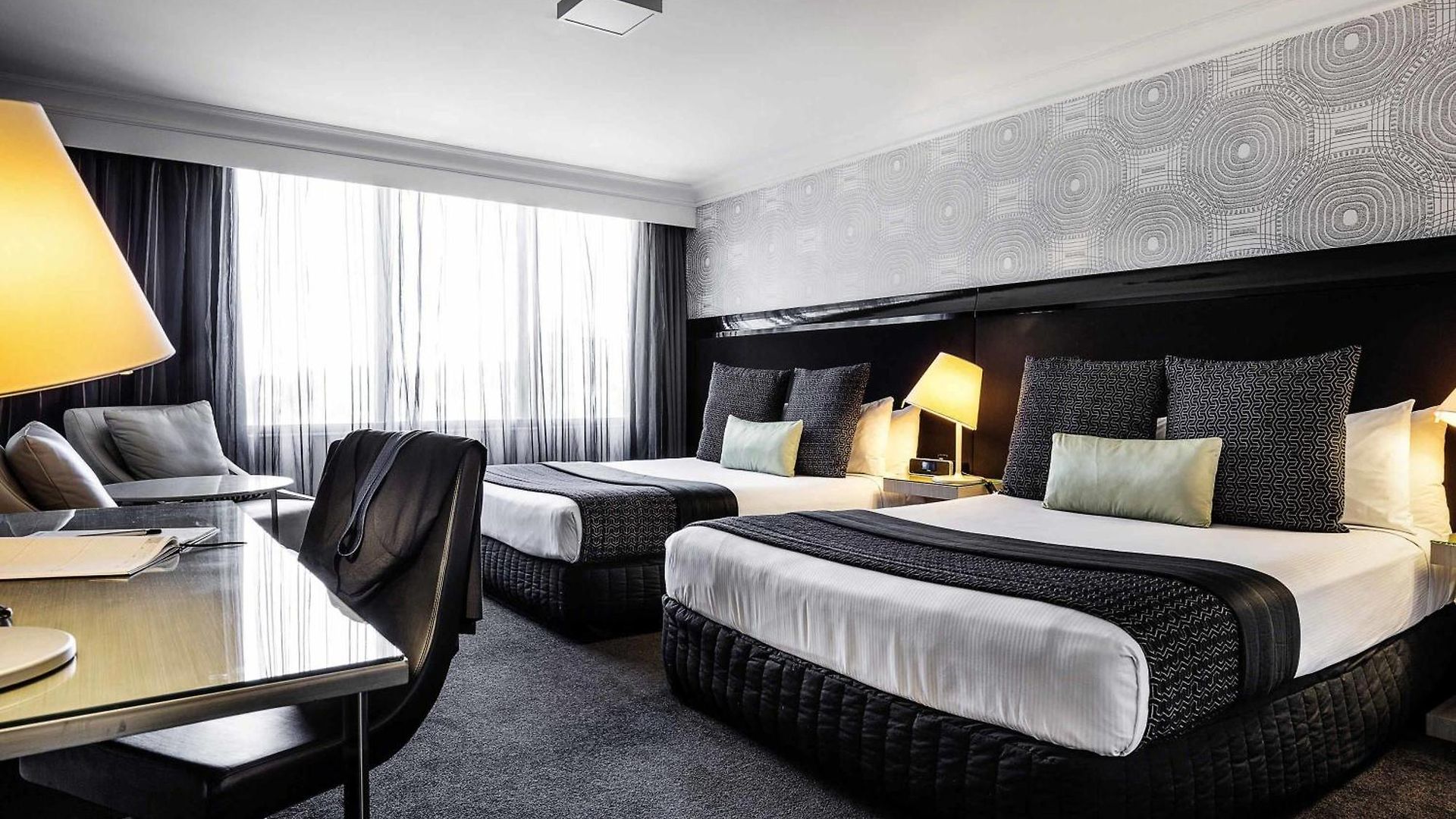 Pullman King George Square 5*