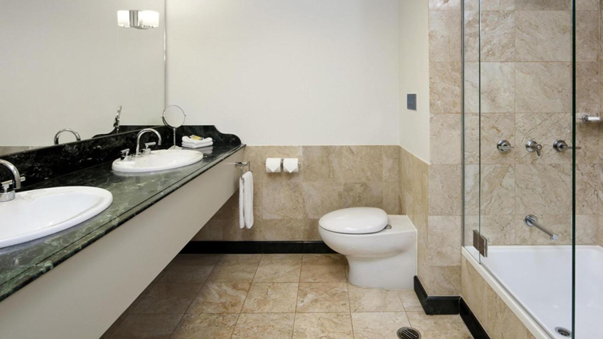 Pullman King George Square 5*