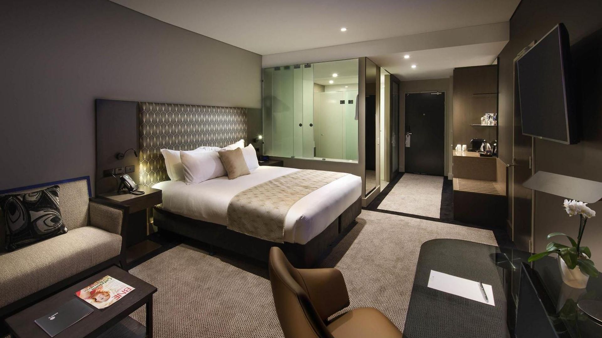 Hotel Pullman Airport 5*