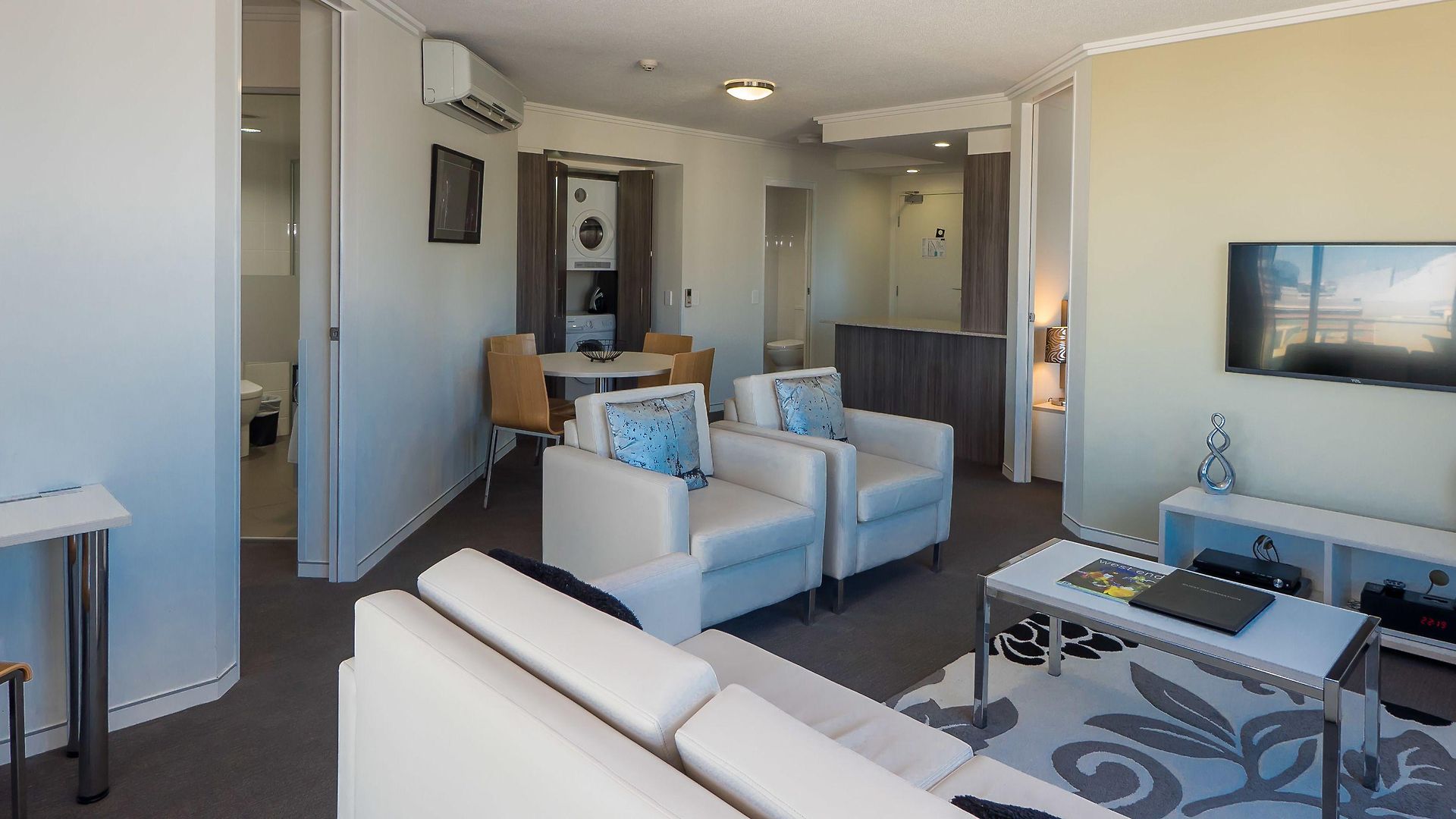 Aparthotel The Capitol 4*