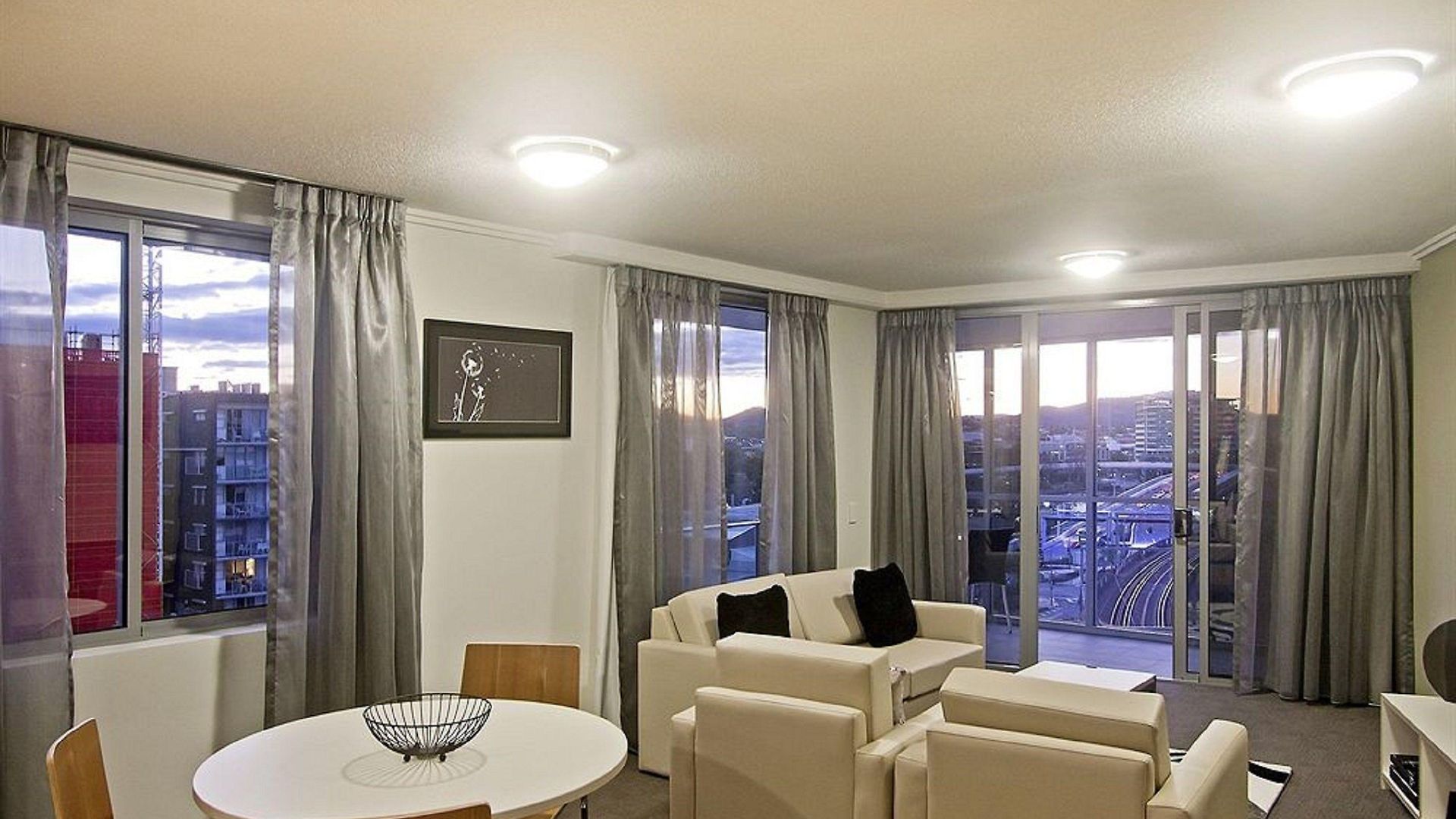 Aparthotel The Capitol 4*