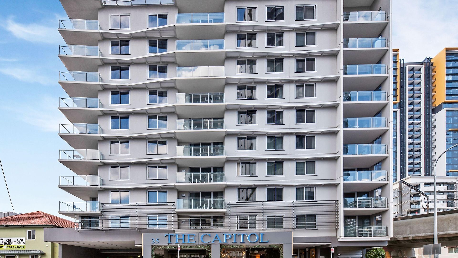 Aparthotel The Capitol 4*