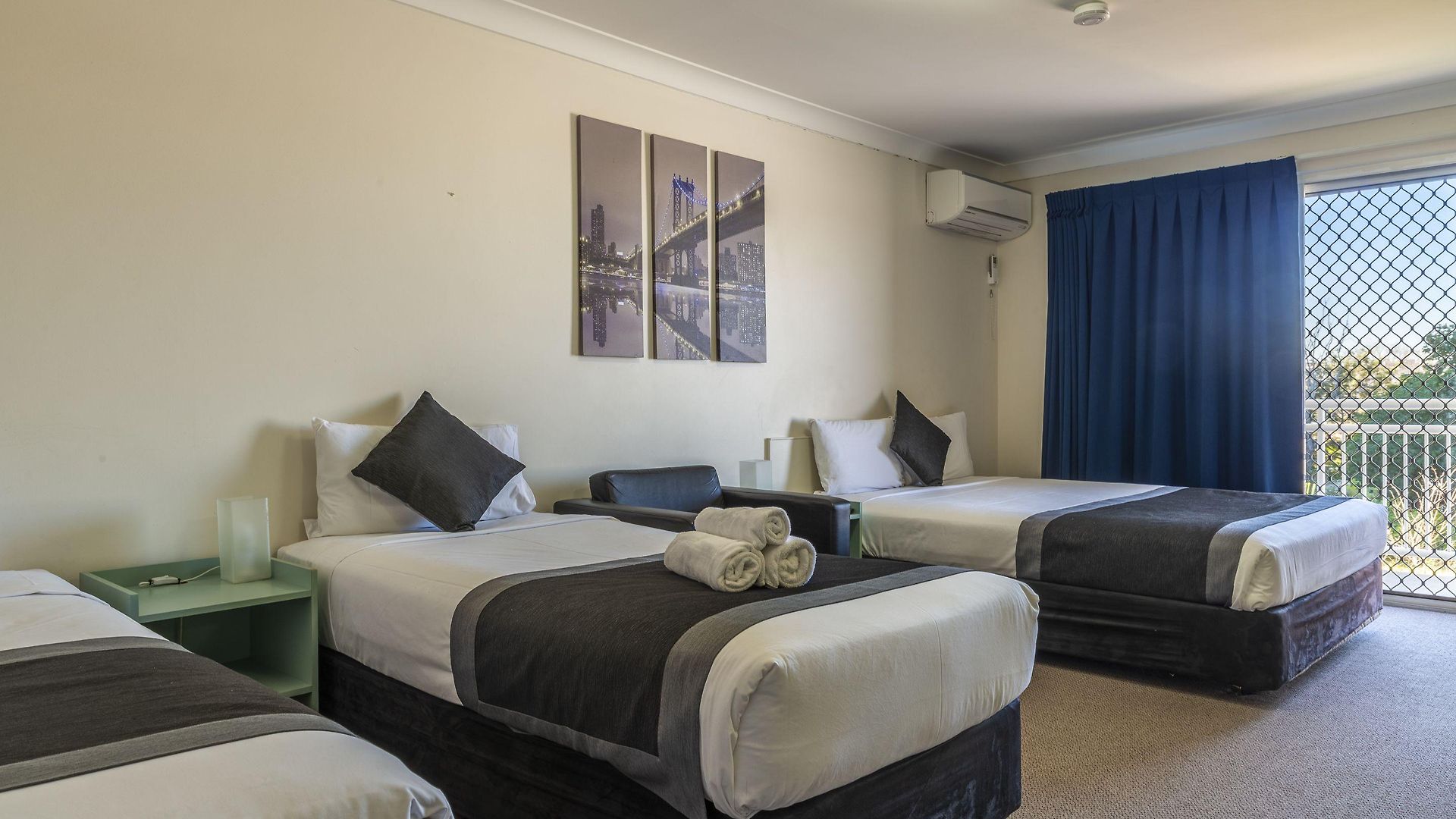 Chermside Court Motel 4*