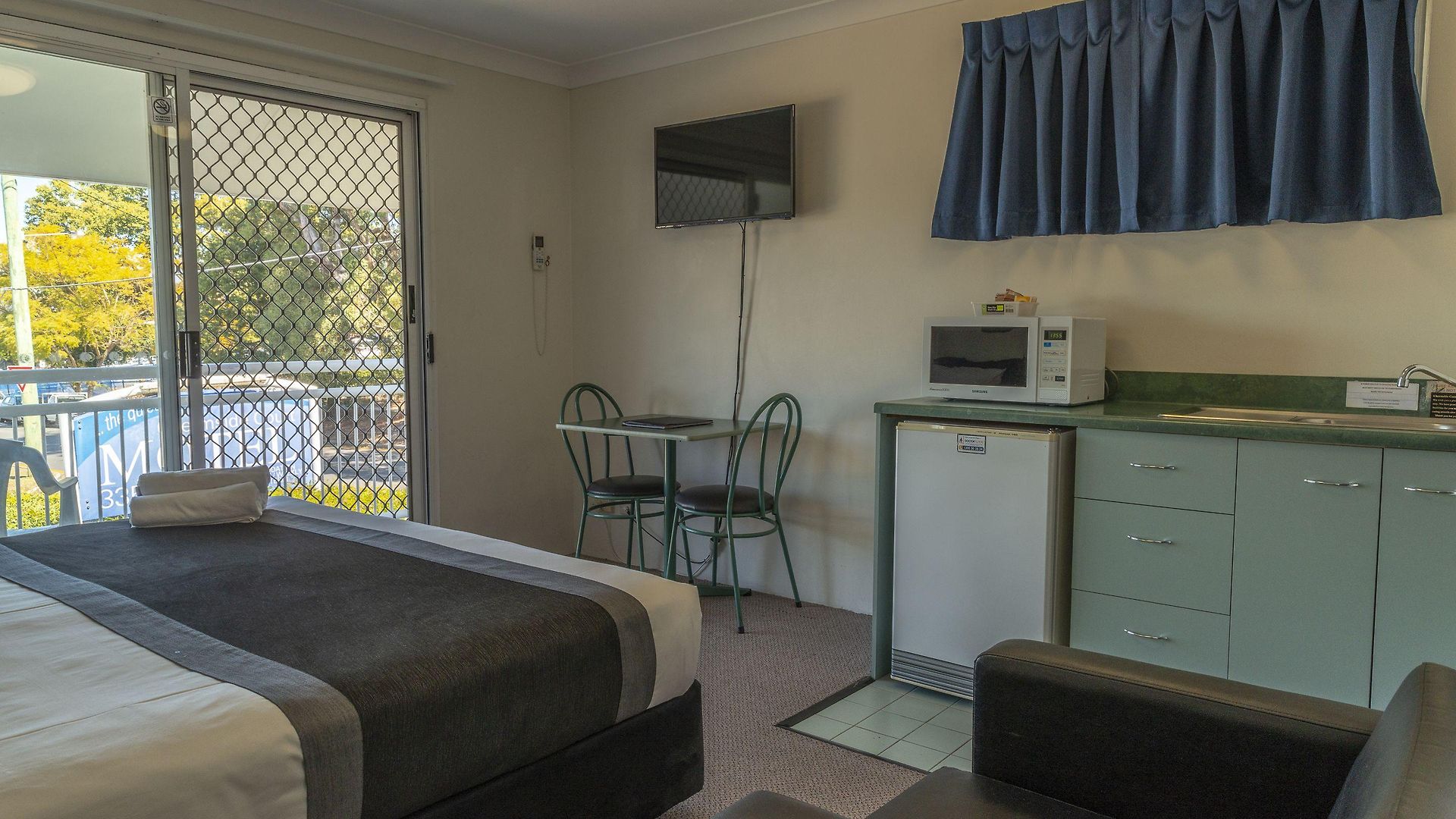 Chermside Court Motel 4*