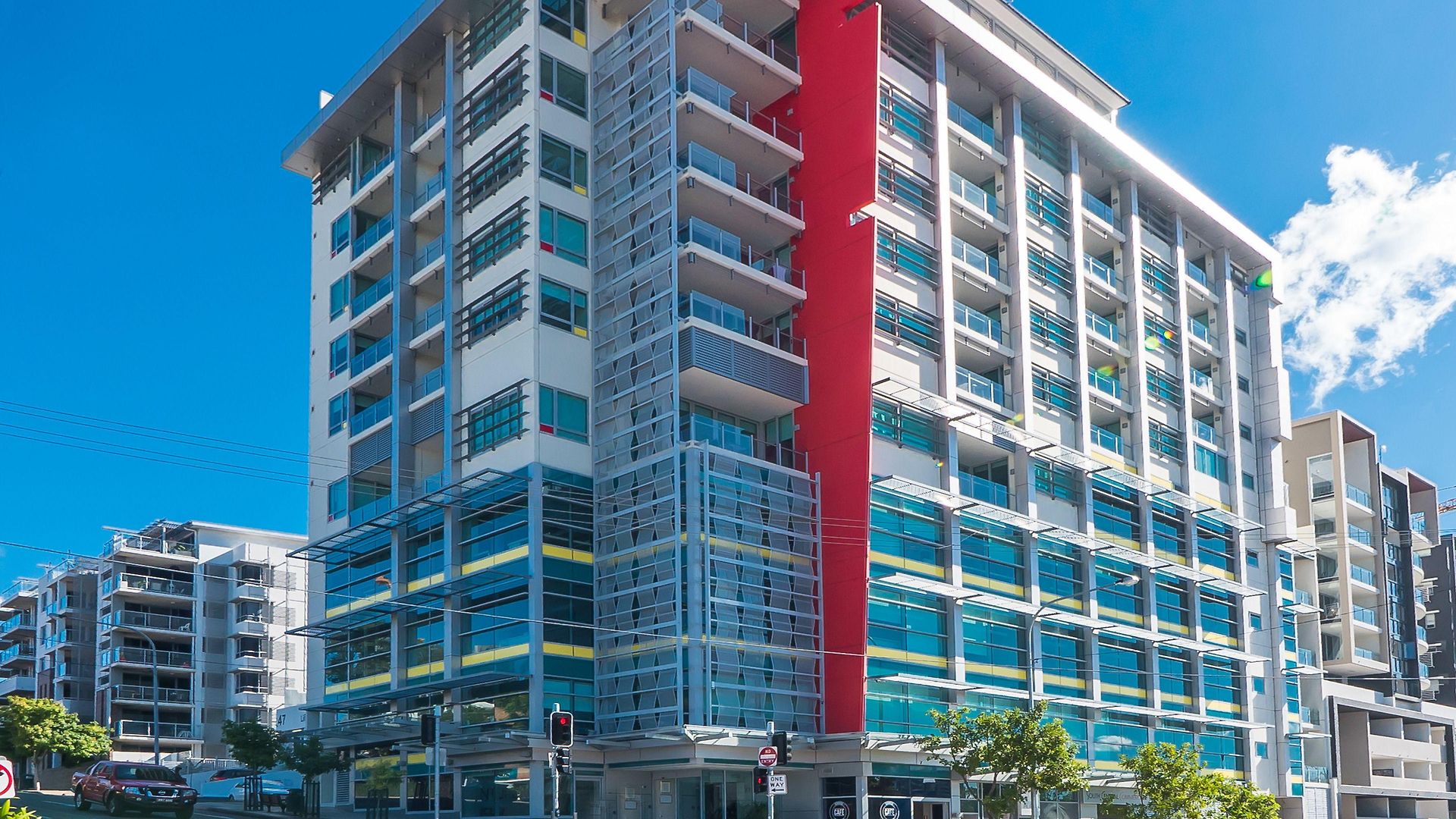 South Aparthotel 4*