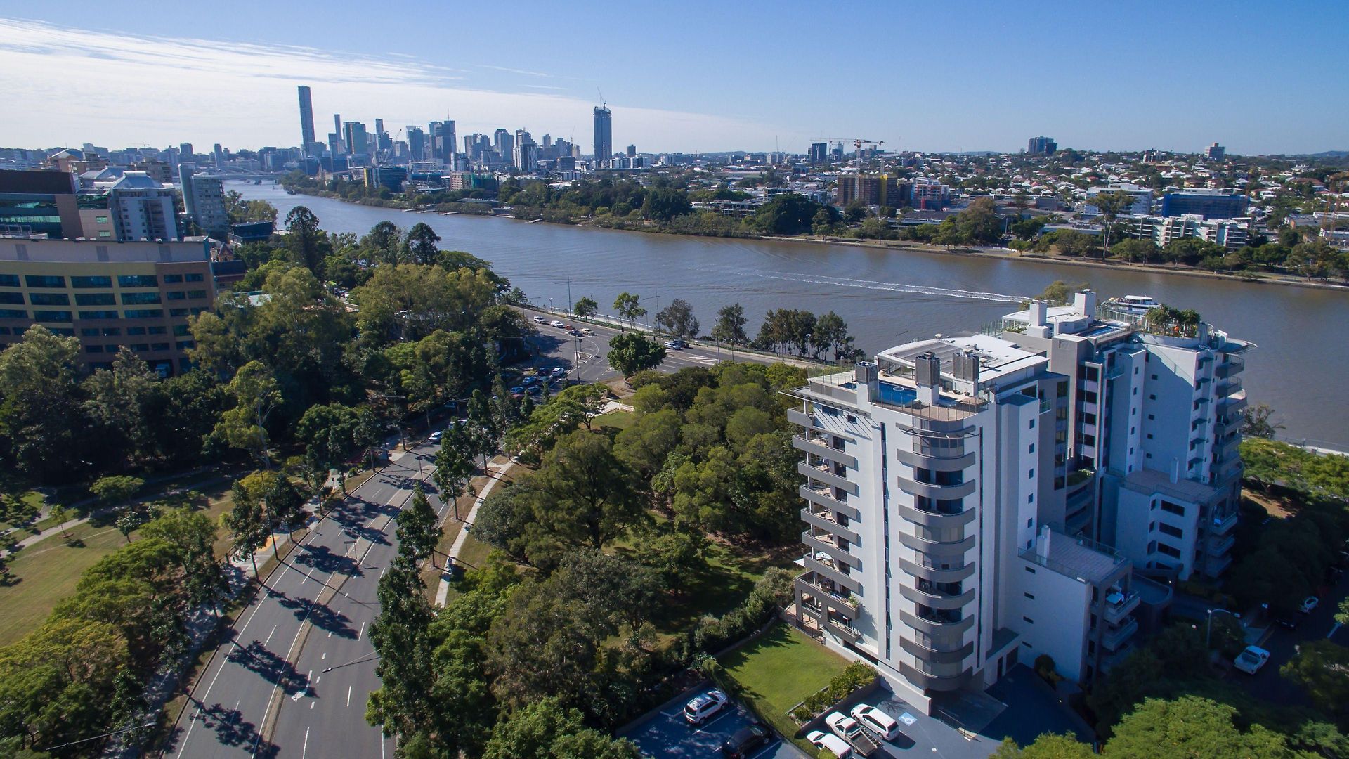 On The Park 5* Brisbane