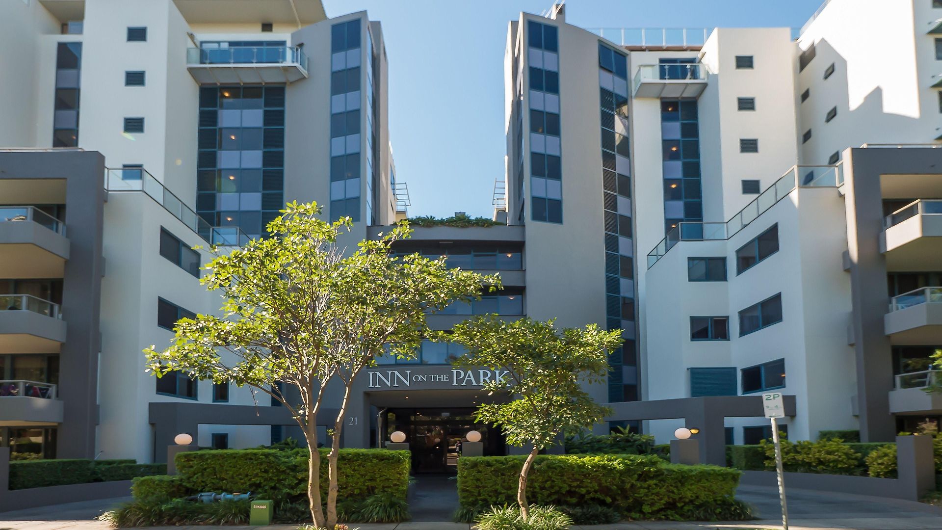 Aparthotel On The Park 5*