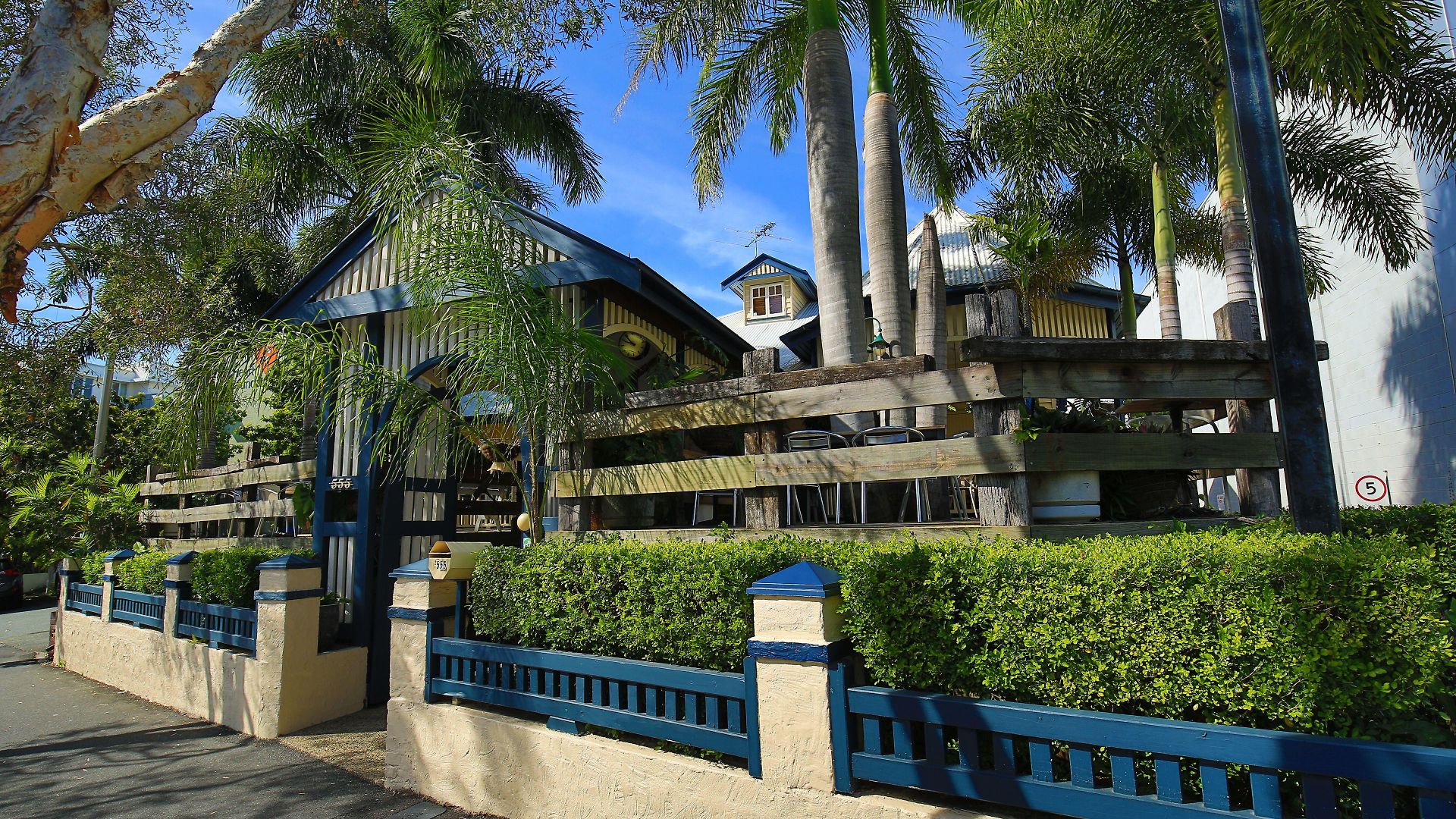 Motel Manor