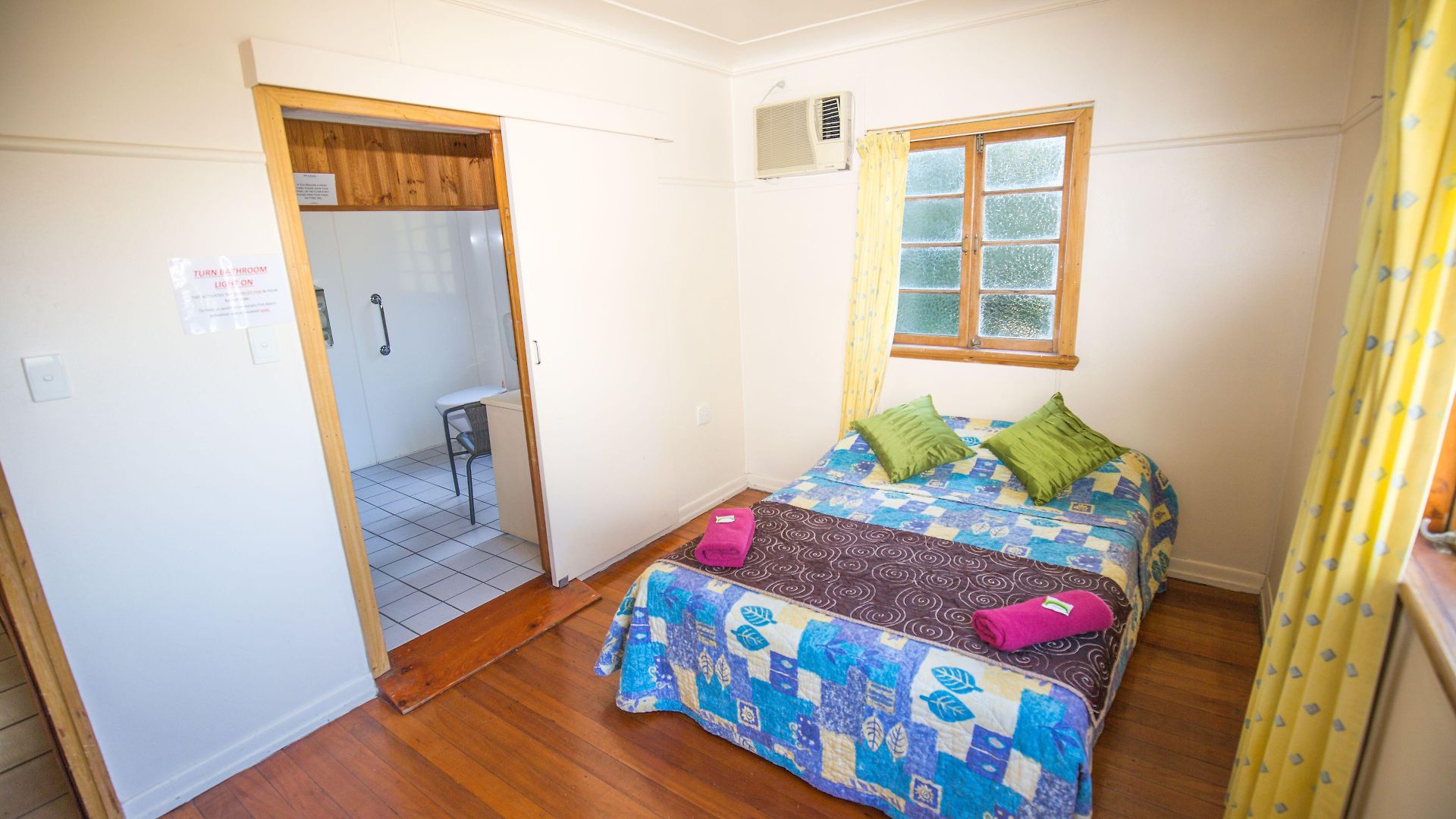Manor Motel 3*