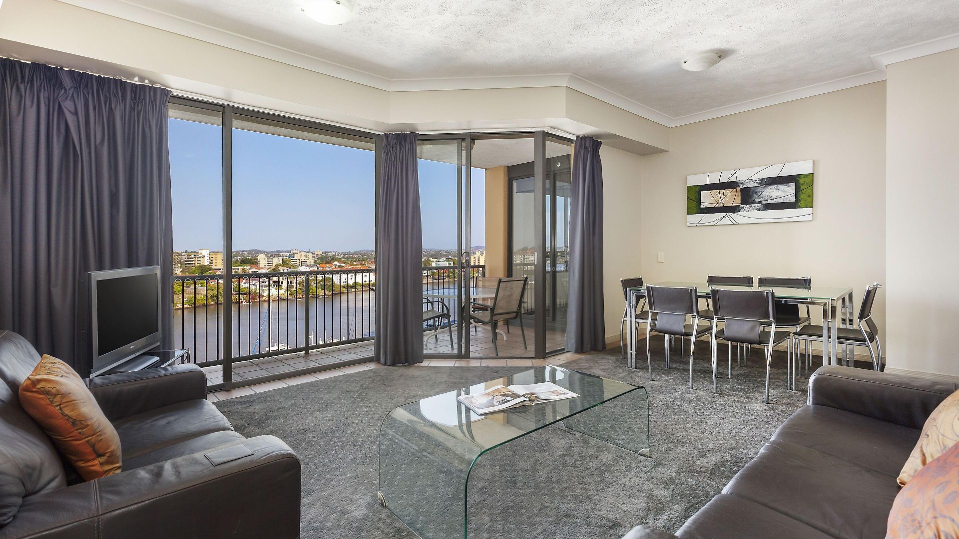Bridgewater Aparthotel 4*