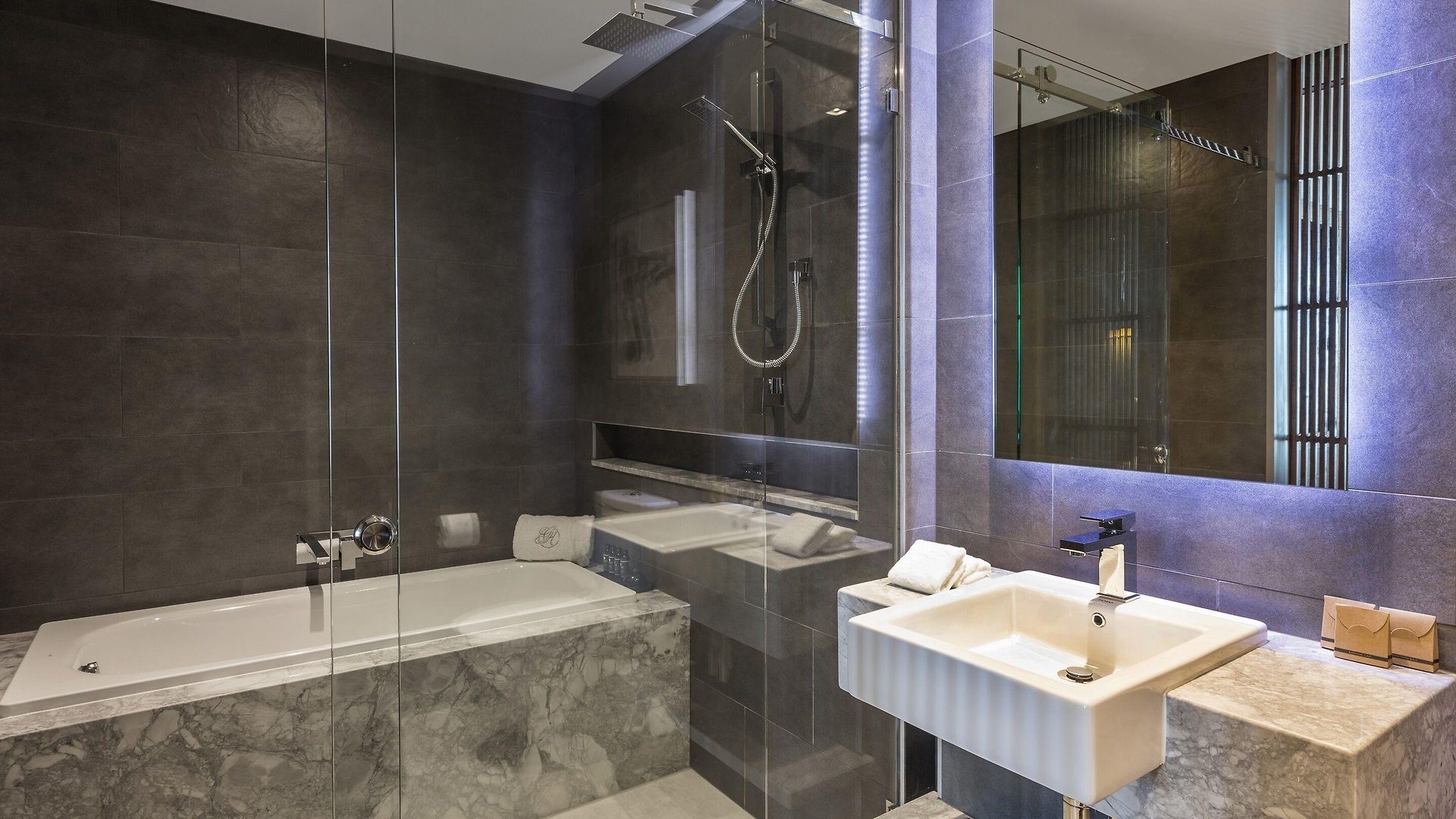 Hotel The Beetson 4*