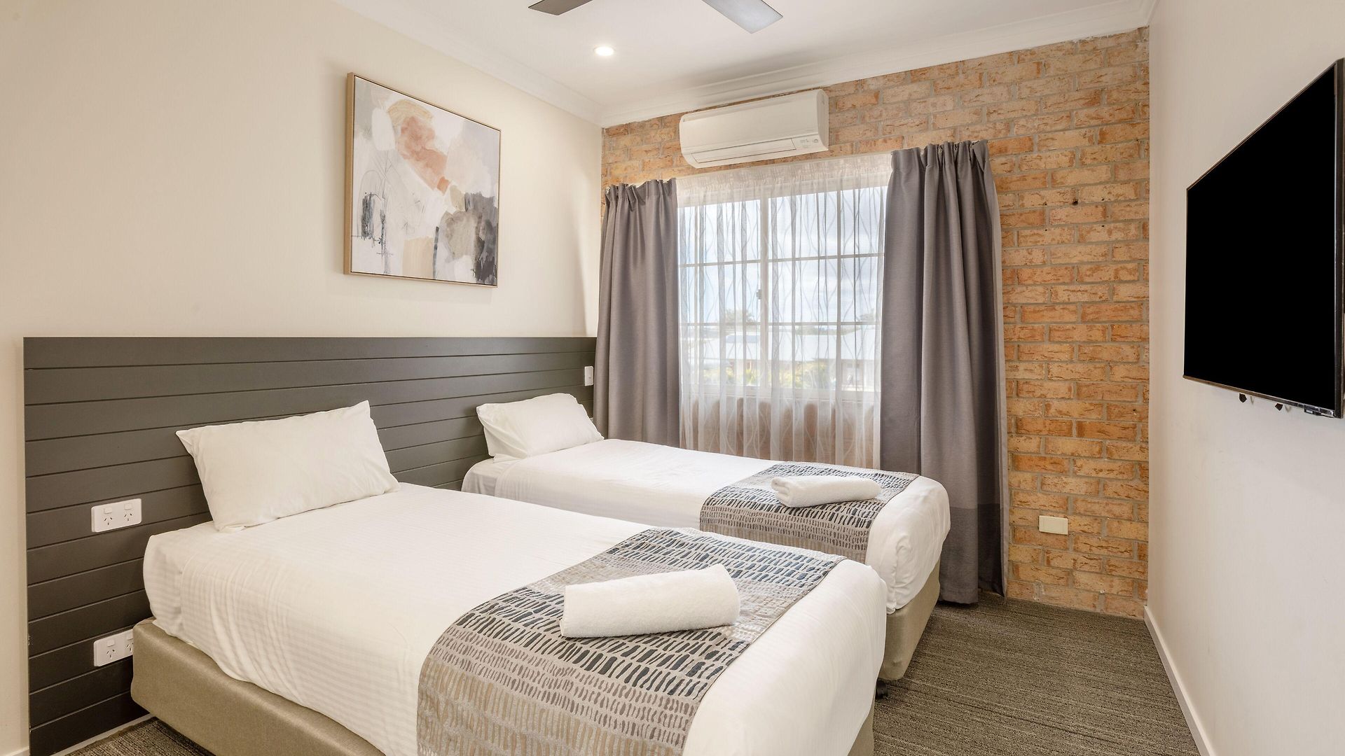 Coopers Colonial 4*