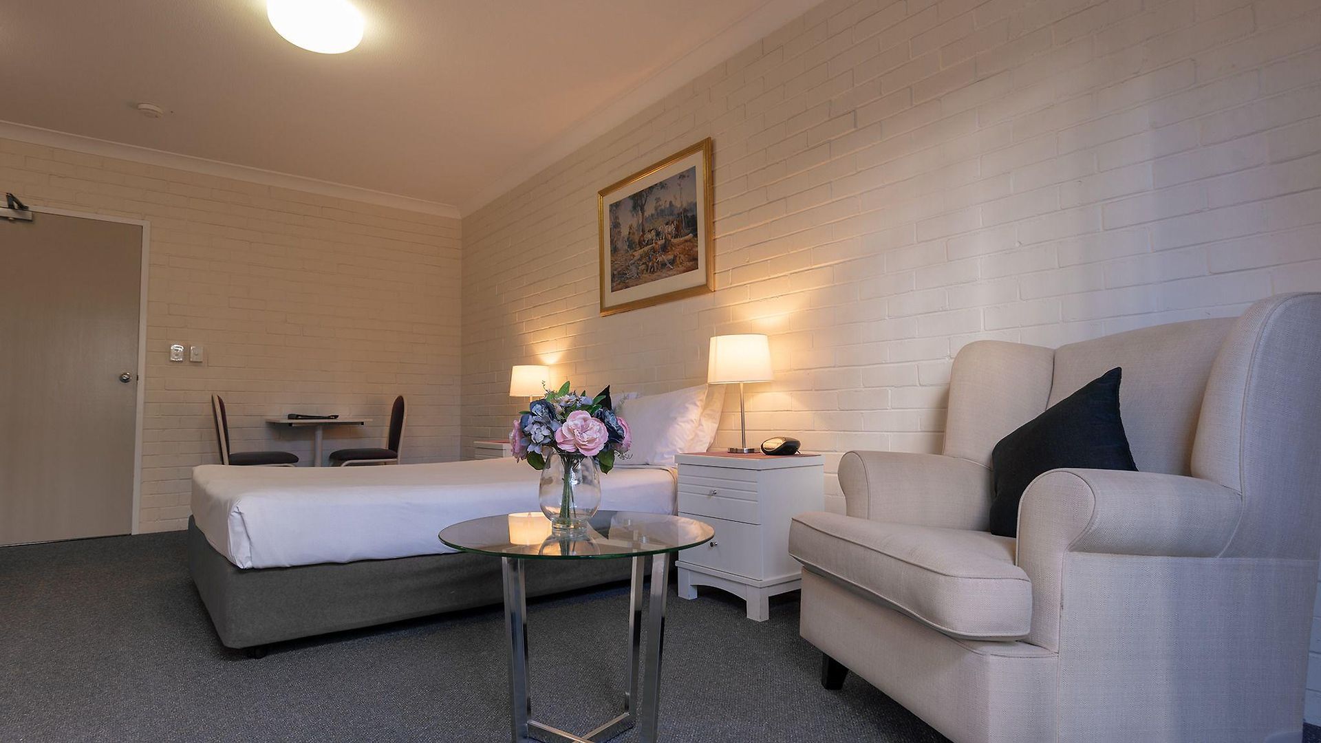 Benson Court Motel 4*