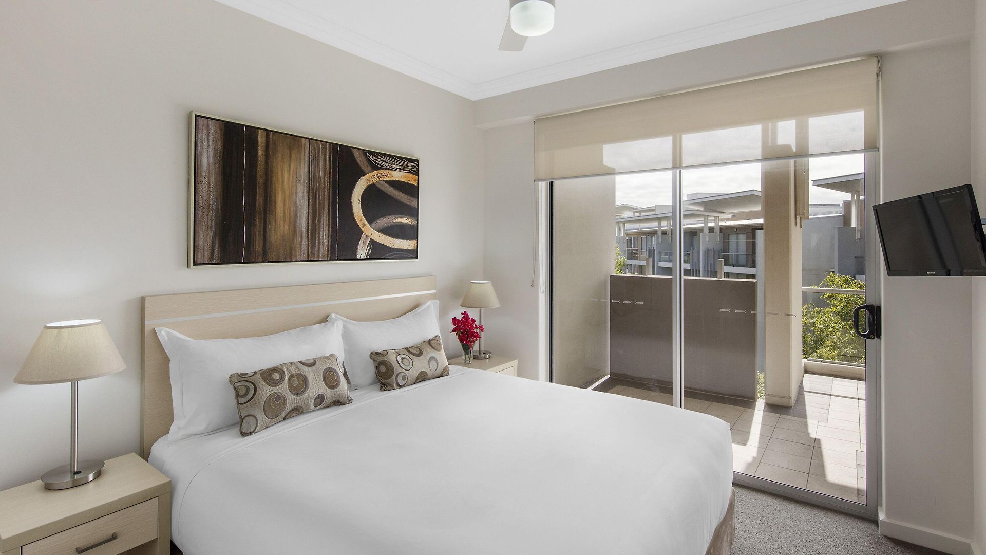 Oaks Mews Aparthotel 4*