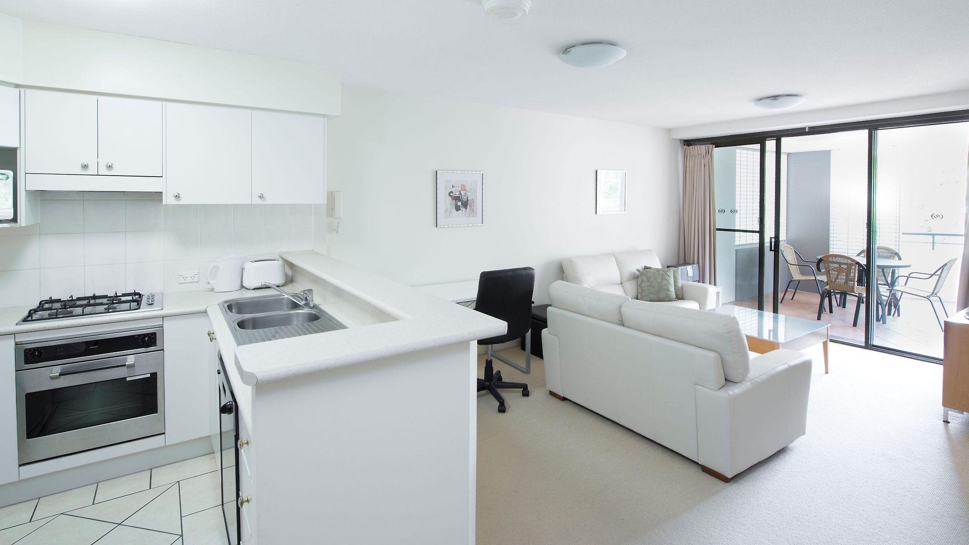 The Oasis 4* Brisbane
