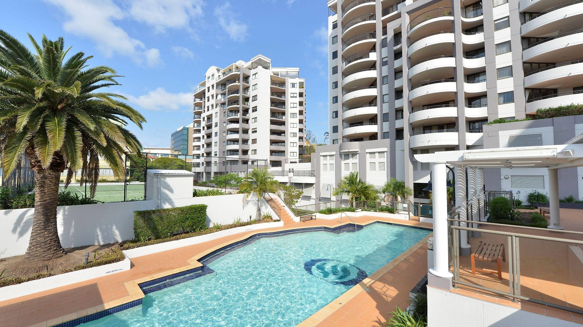 The Oasis Aparthotel 4*