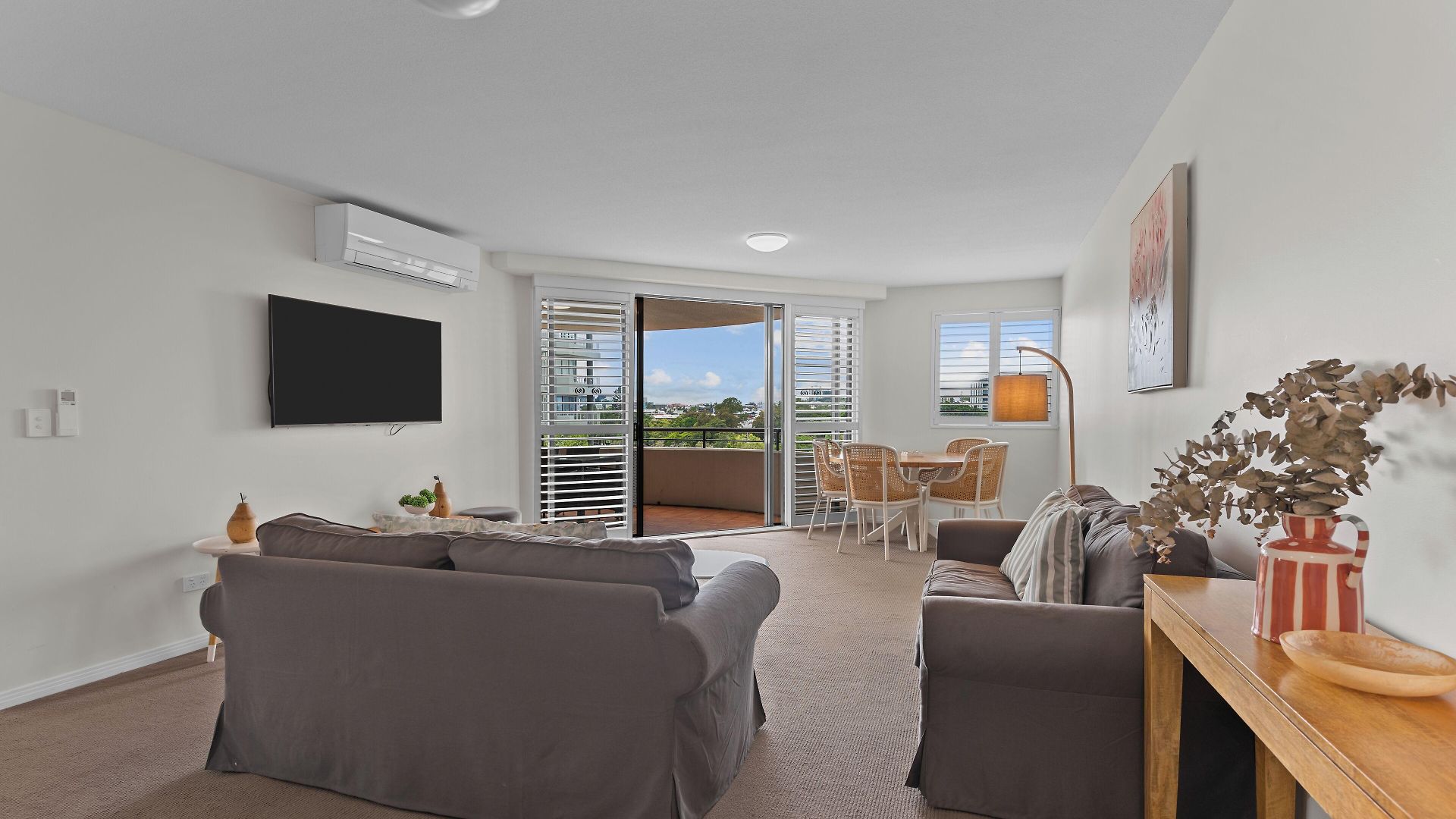 The Oasis Aparthotel 4*