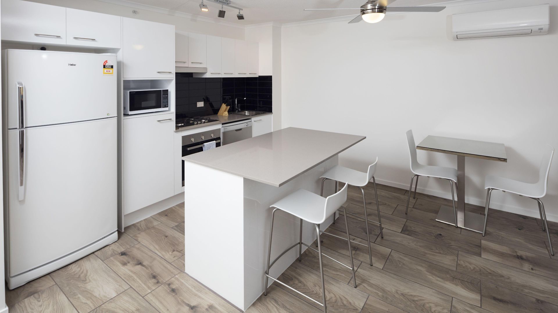 Aparthotel Direct Collective - Pavilion And Governor On Brookes 4*