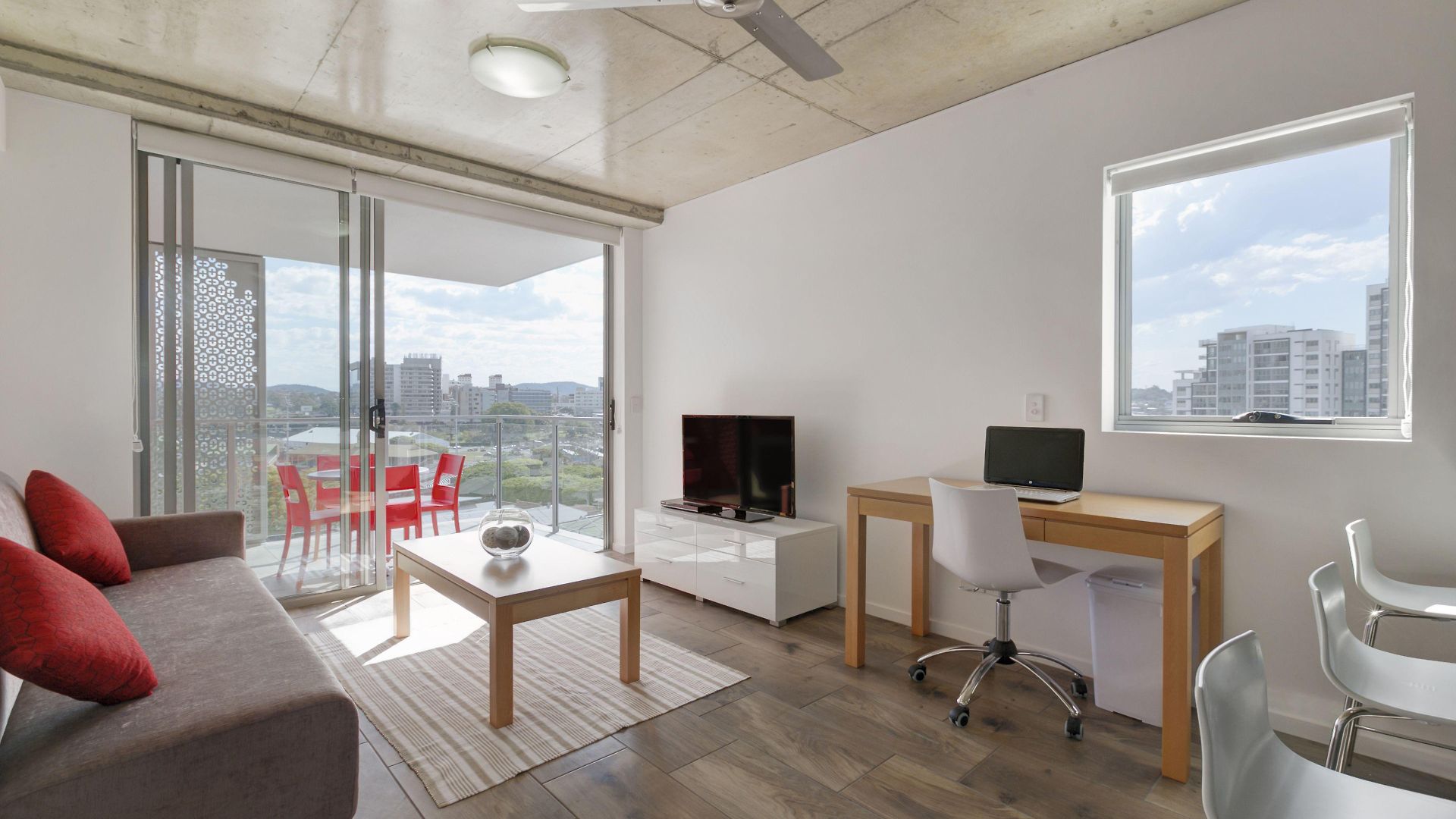 Direct Collective - Pavilion And Governor On Brookes