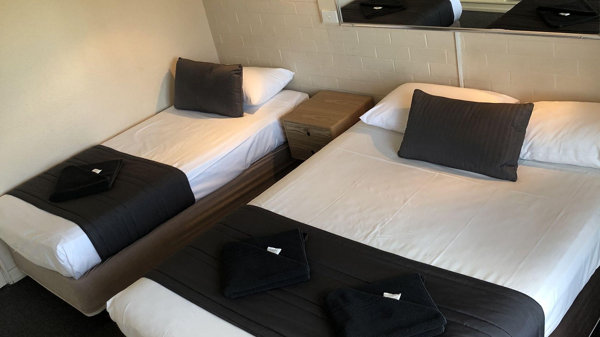 Guest house Kingsford Riverside 3*