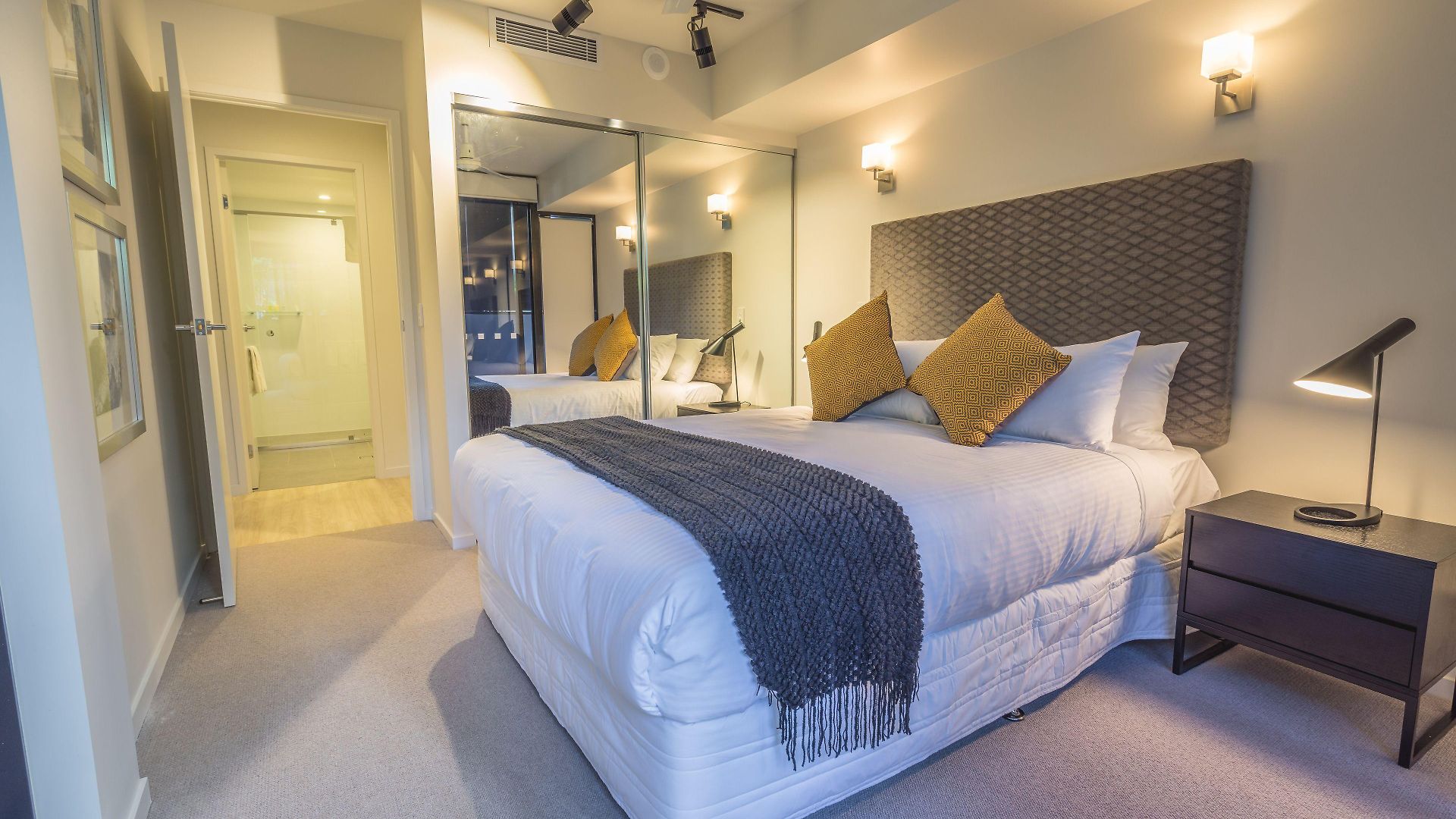Aparthotel Arena By Cllix 4*
